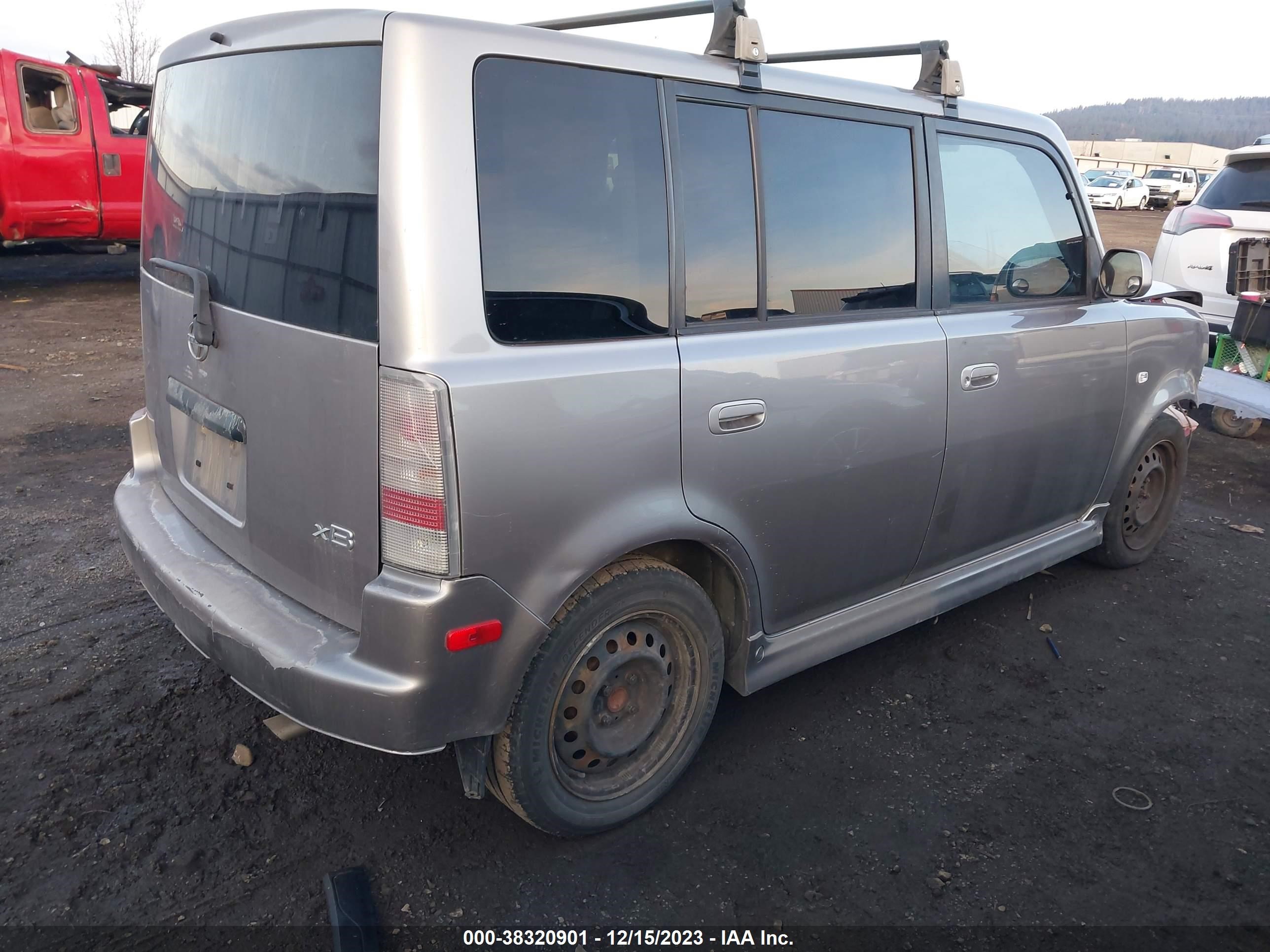 Photo 3 VIN: JTLKT324364065819 - SCION XB 