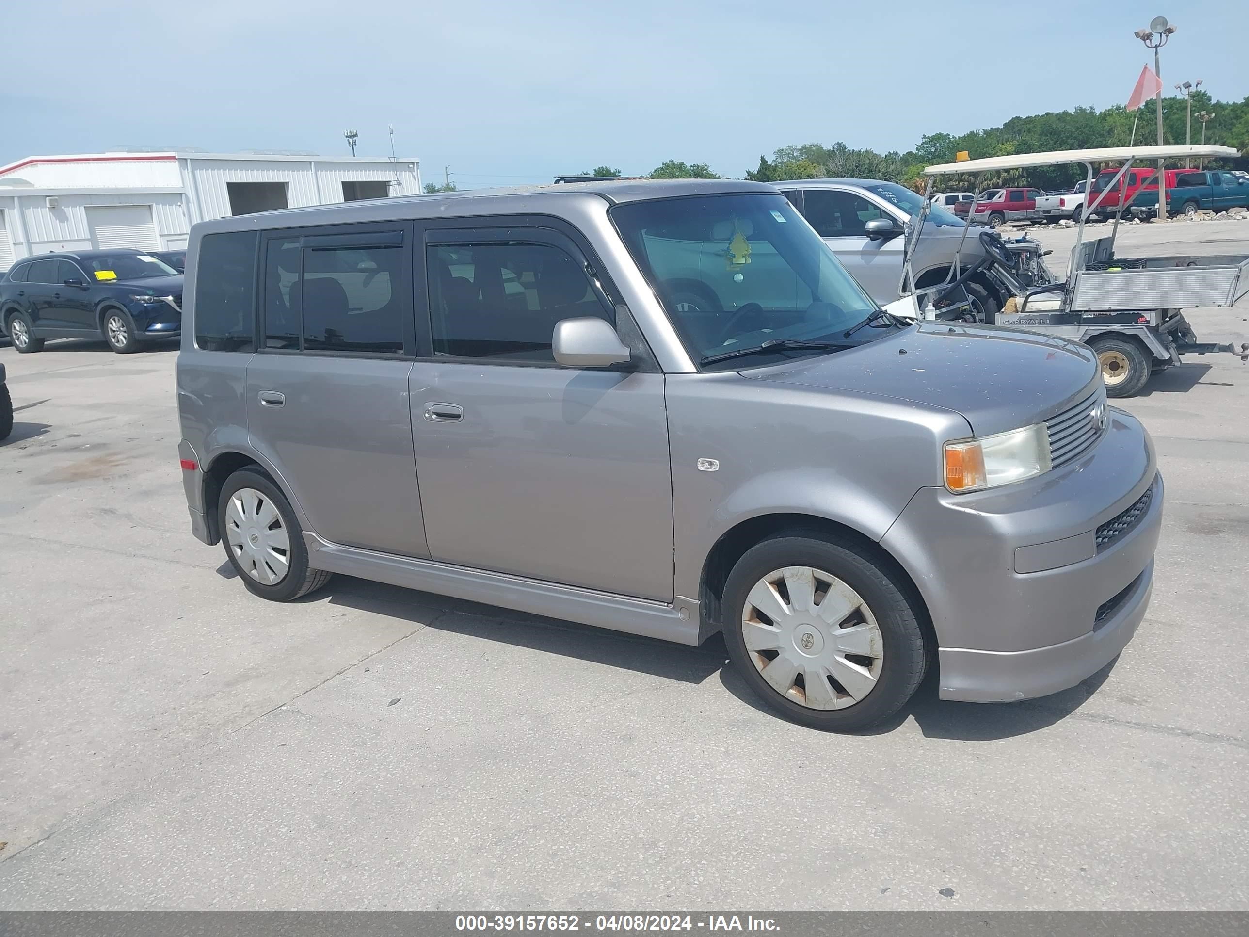 Photo 11 VIN: JTLKT324364076643 - SCION XB 