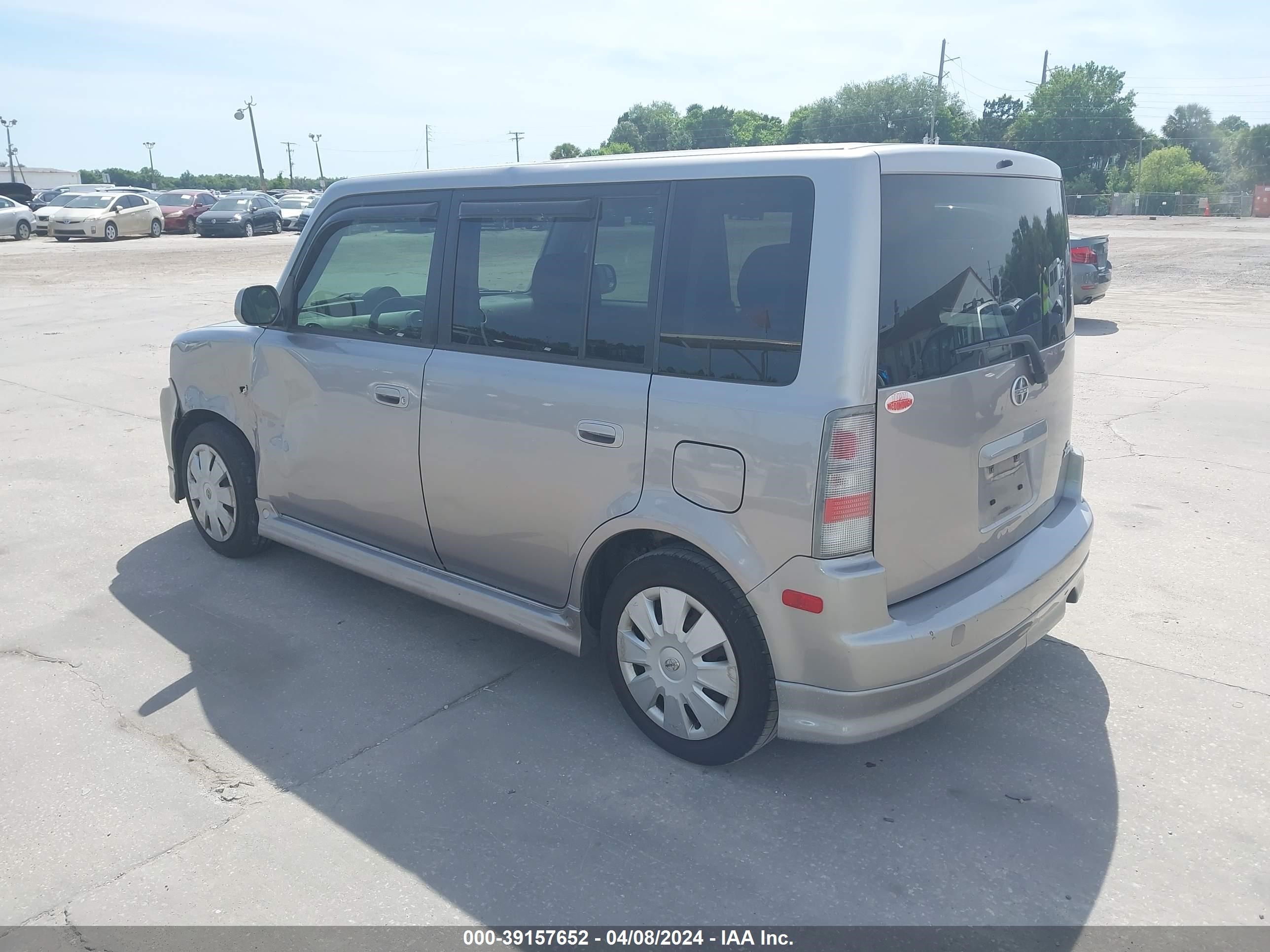 Photo 2 VIN: JTLKT324364076643 - SCION XB 