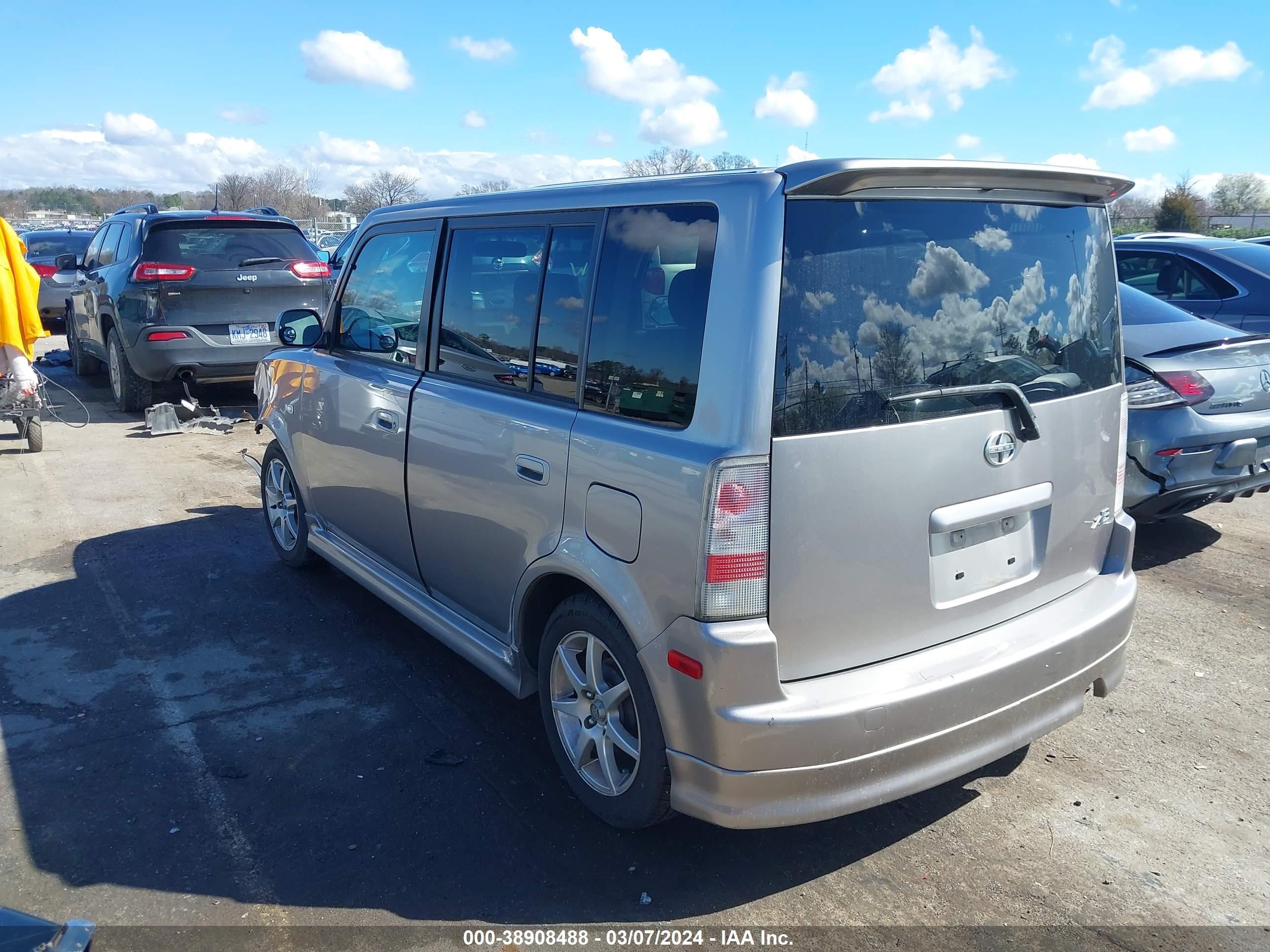 Photo 2 VIN: JTLKT324364105882 - SCION XB 