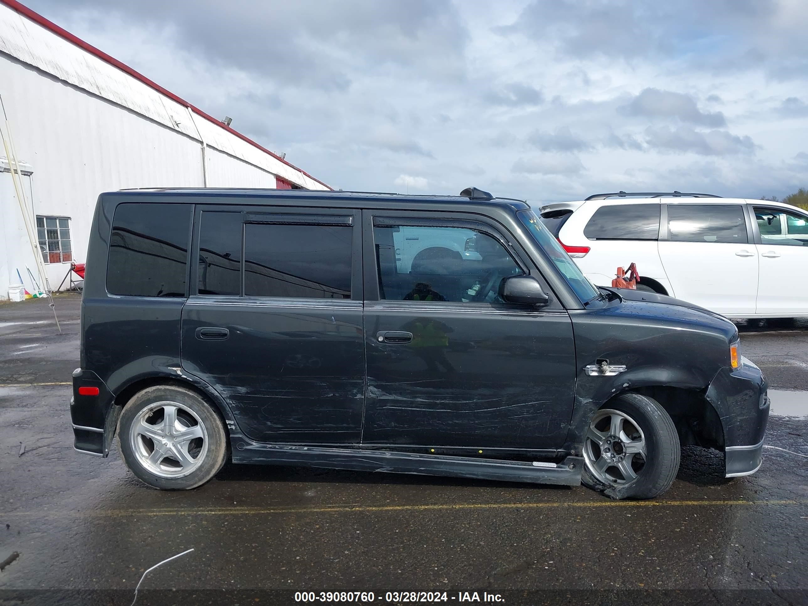 Photo 12 VIN: JTLKT324364115831 - SCION XB 