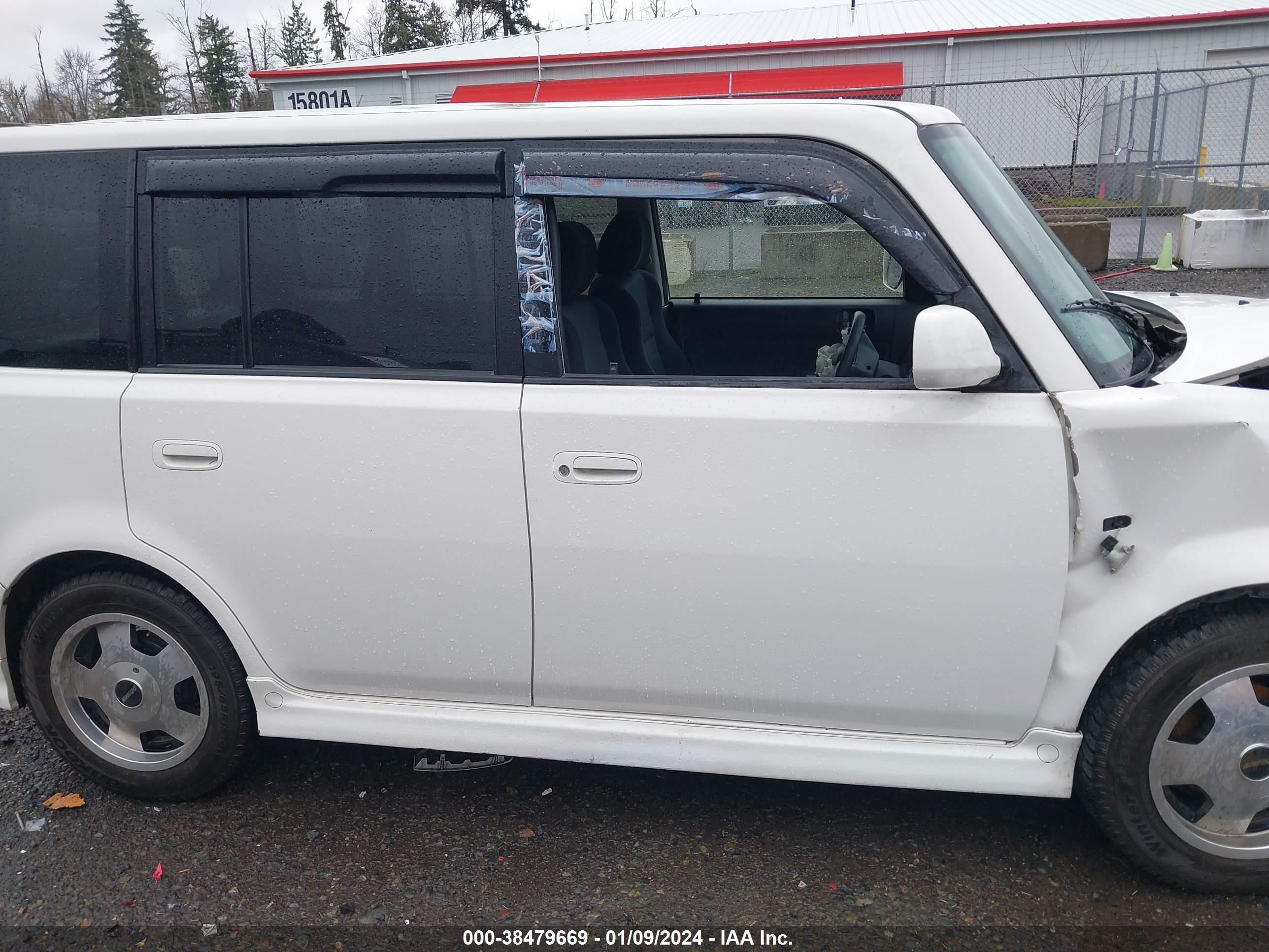 Photo 11 VIN: JTLKT324364124187 - SCION XB 