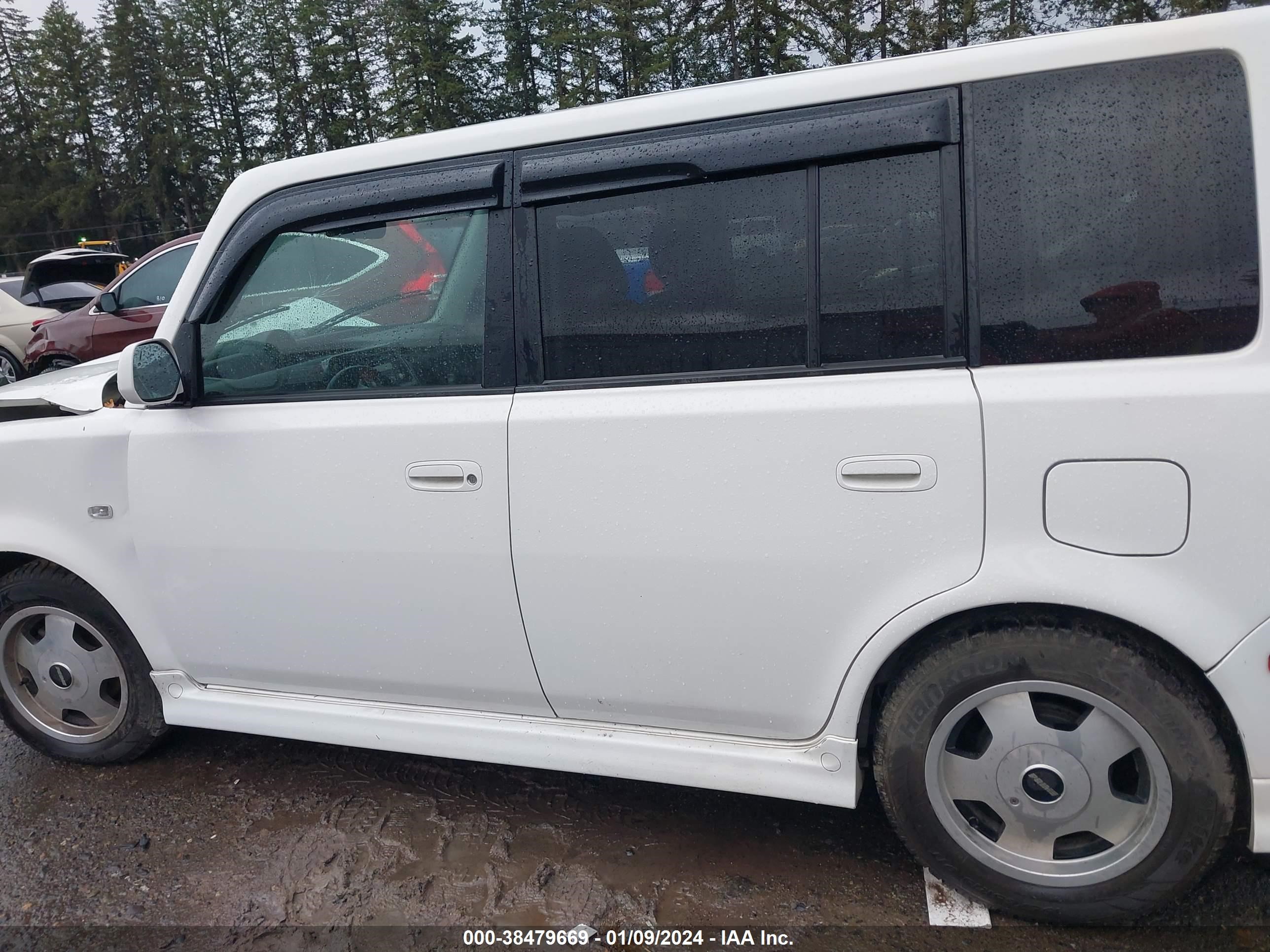 Photo 12 VIN: JTLKT324364124187 - SCION XB 