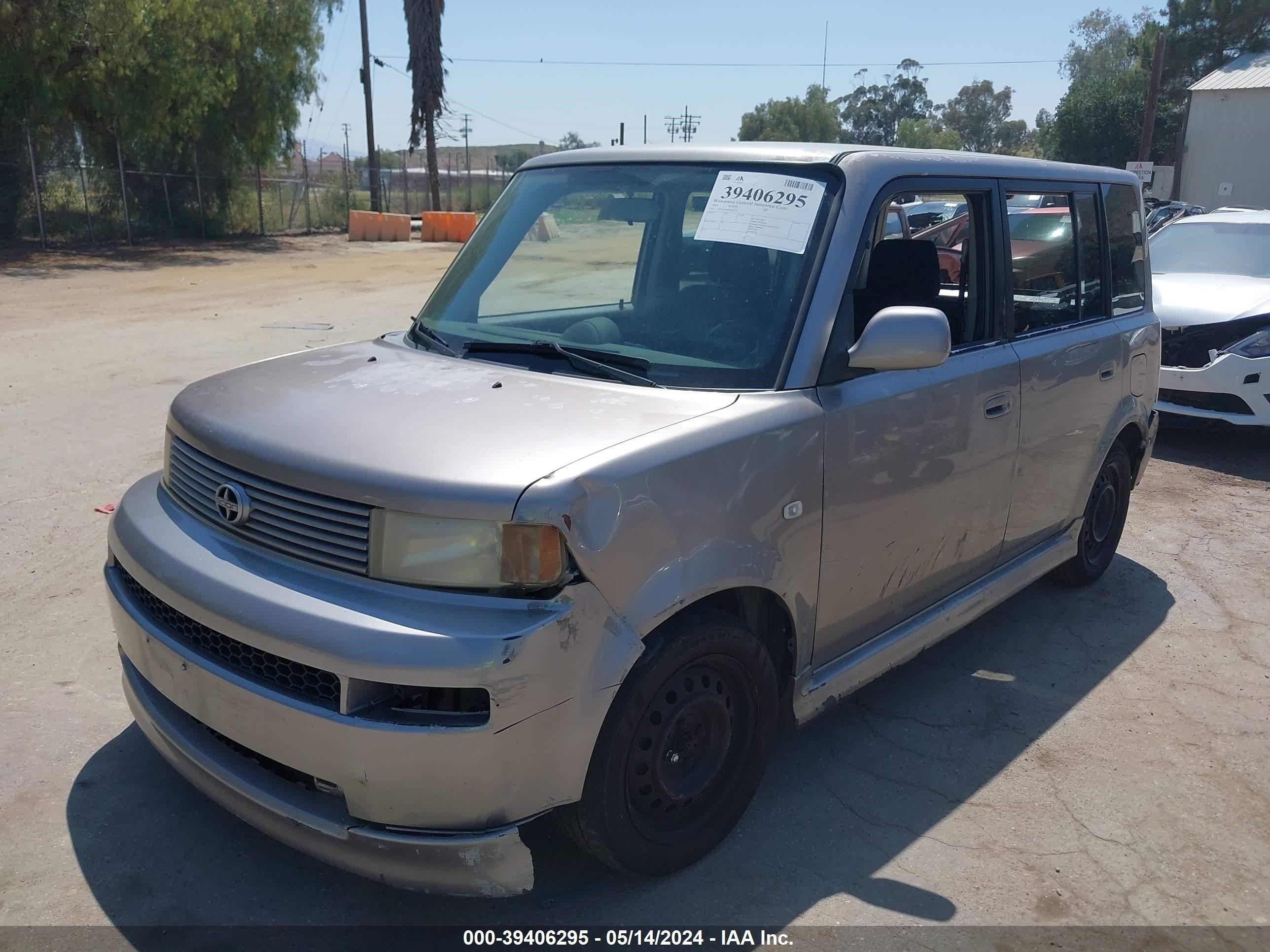 Photo 1 VIN: JTLKT324450200327 - SCION XB 