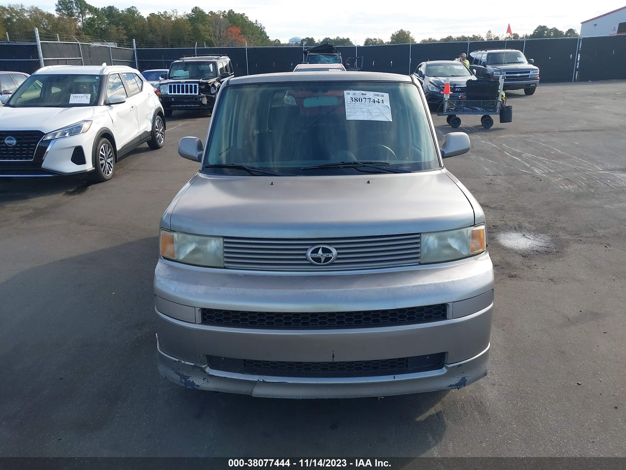 Photo 11 VIN: JTLKT324554008603 - SCION XB 