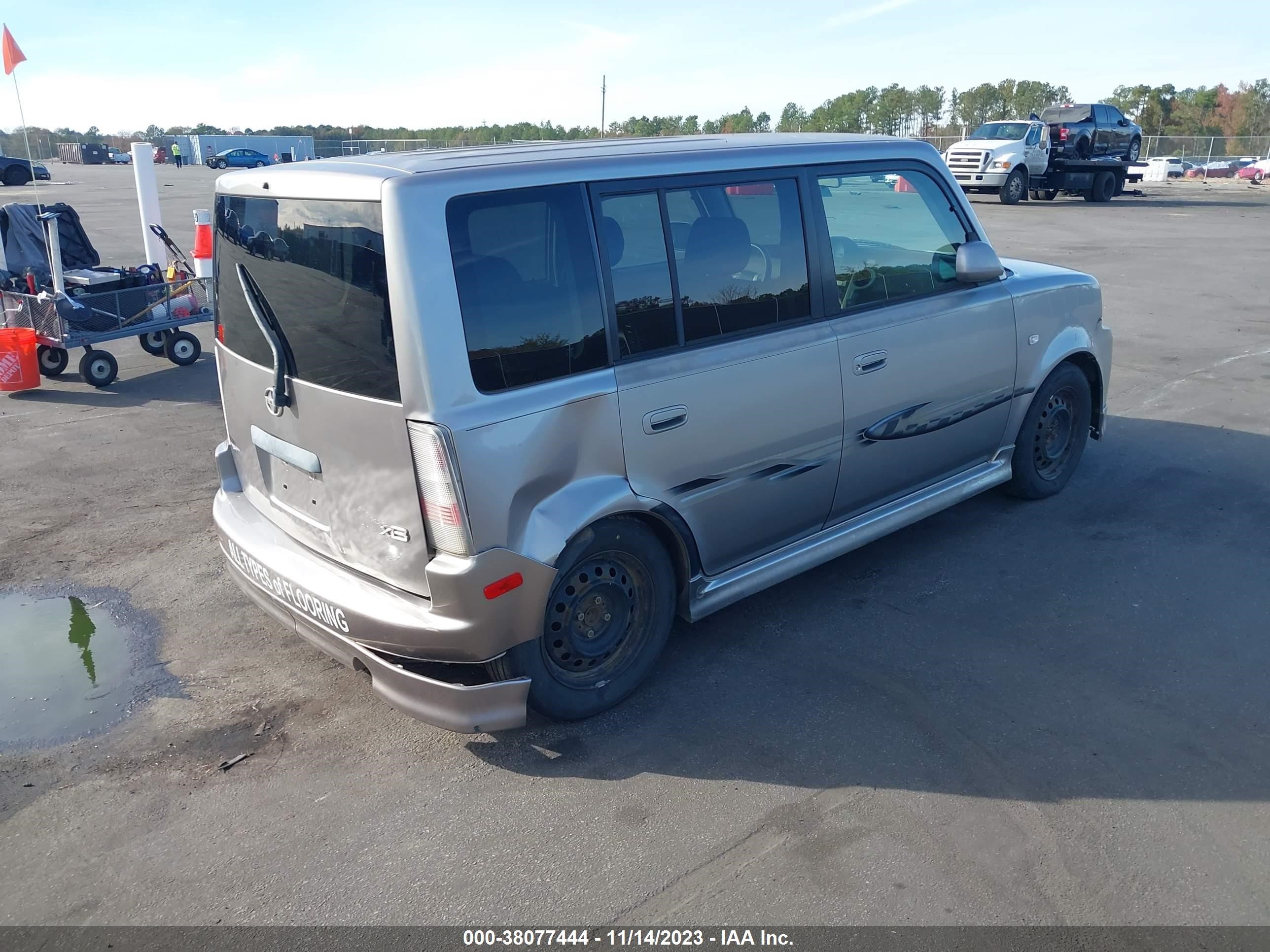 Photo 3 VIN: JTLKT324554008603 - SCION XB 