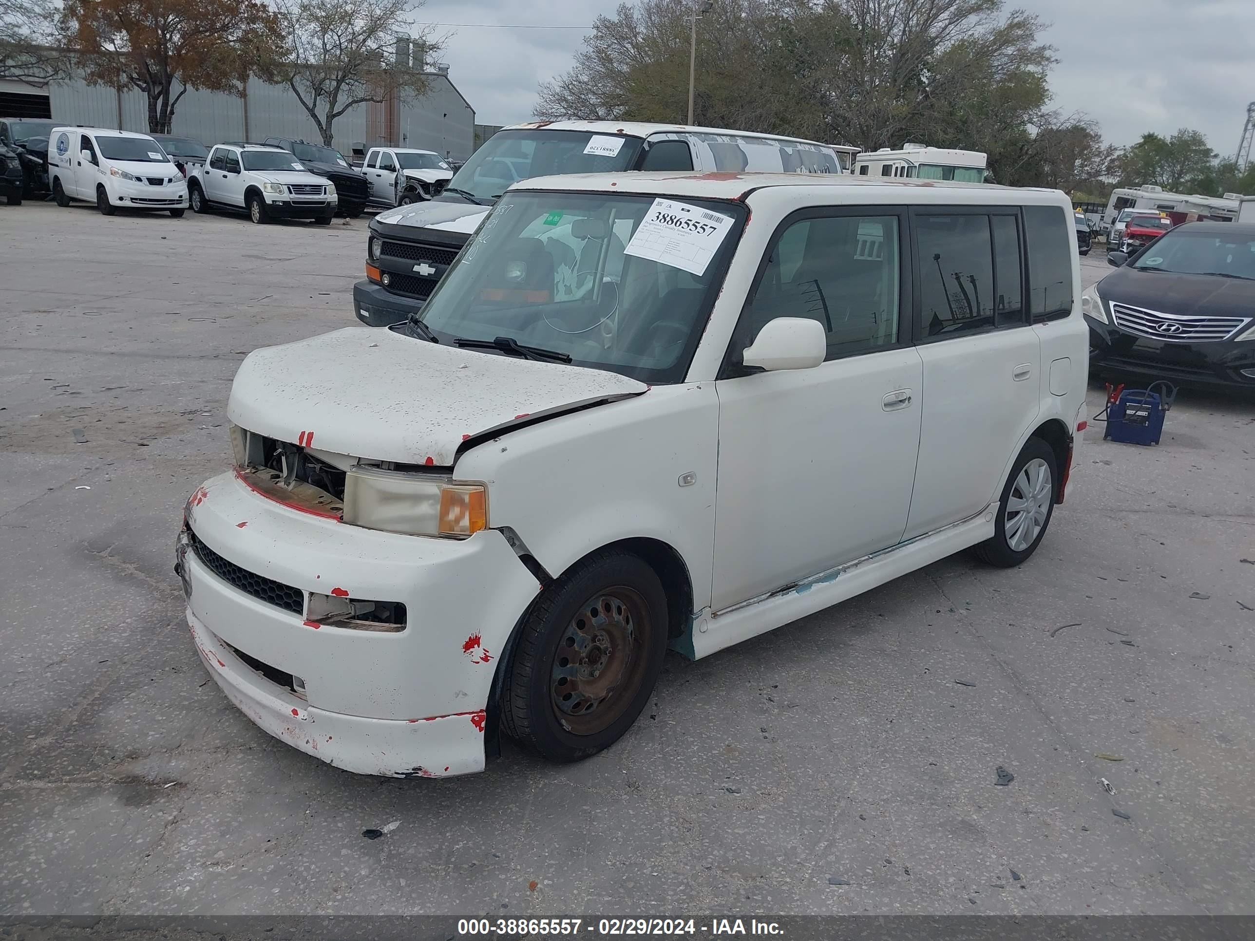 Photo 1 VIN: JTLKT324554017656 - SCION XB 