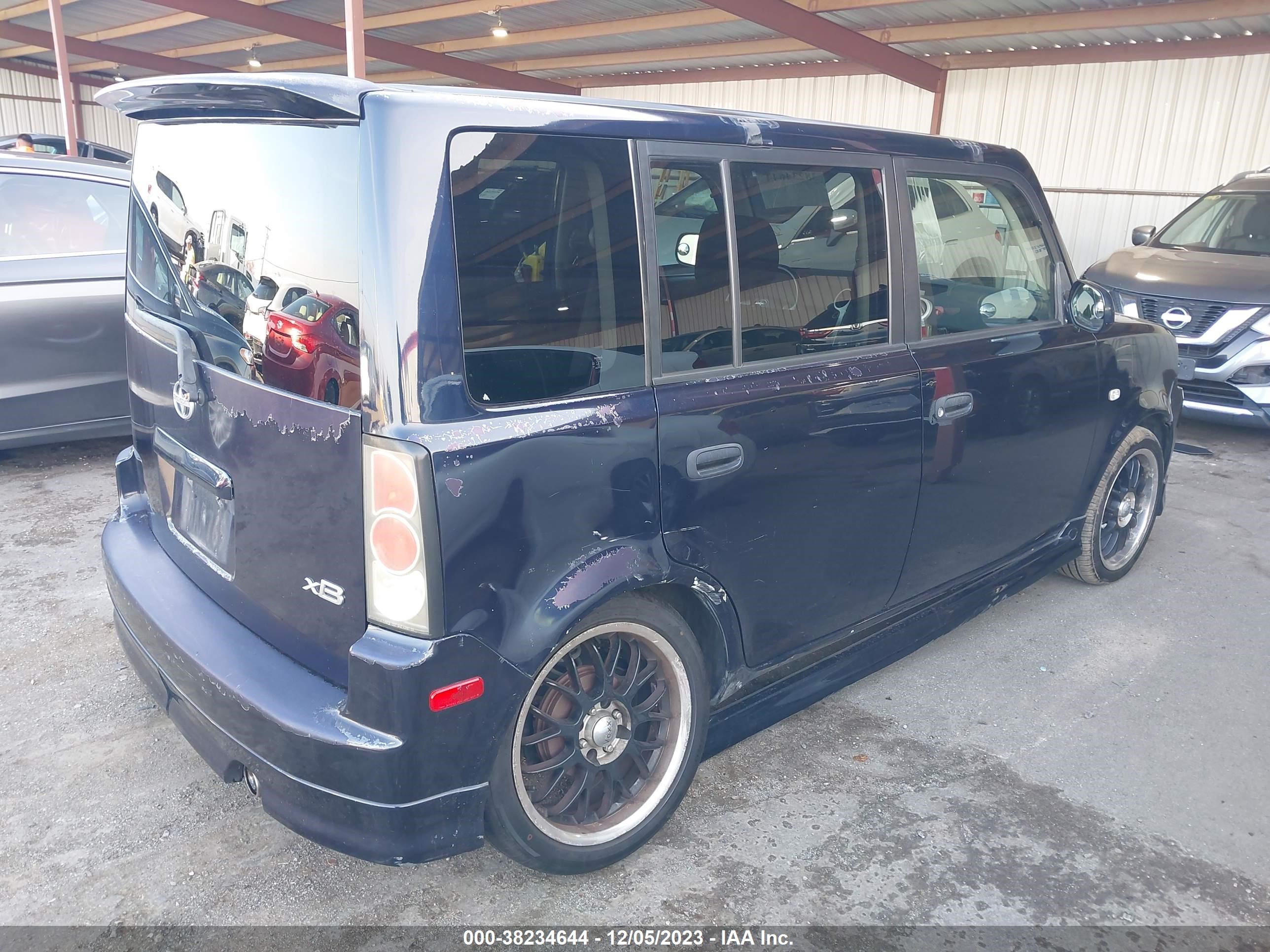 Photo 3 VIN: JTLKT324564033843 - SCION XB 