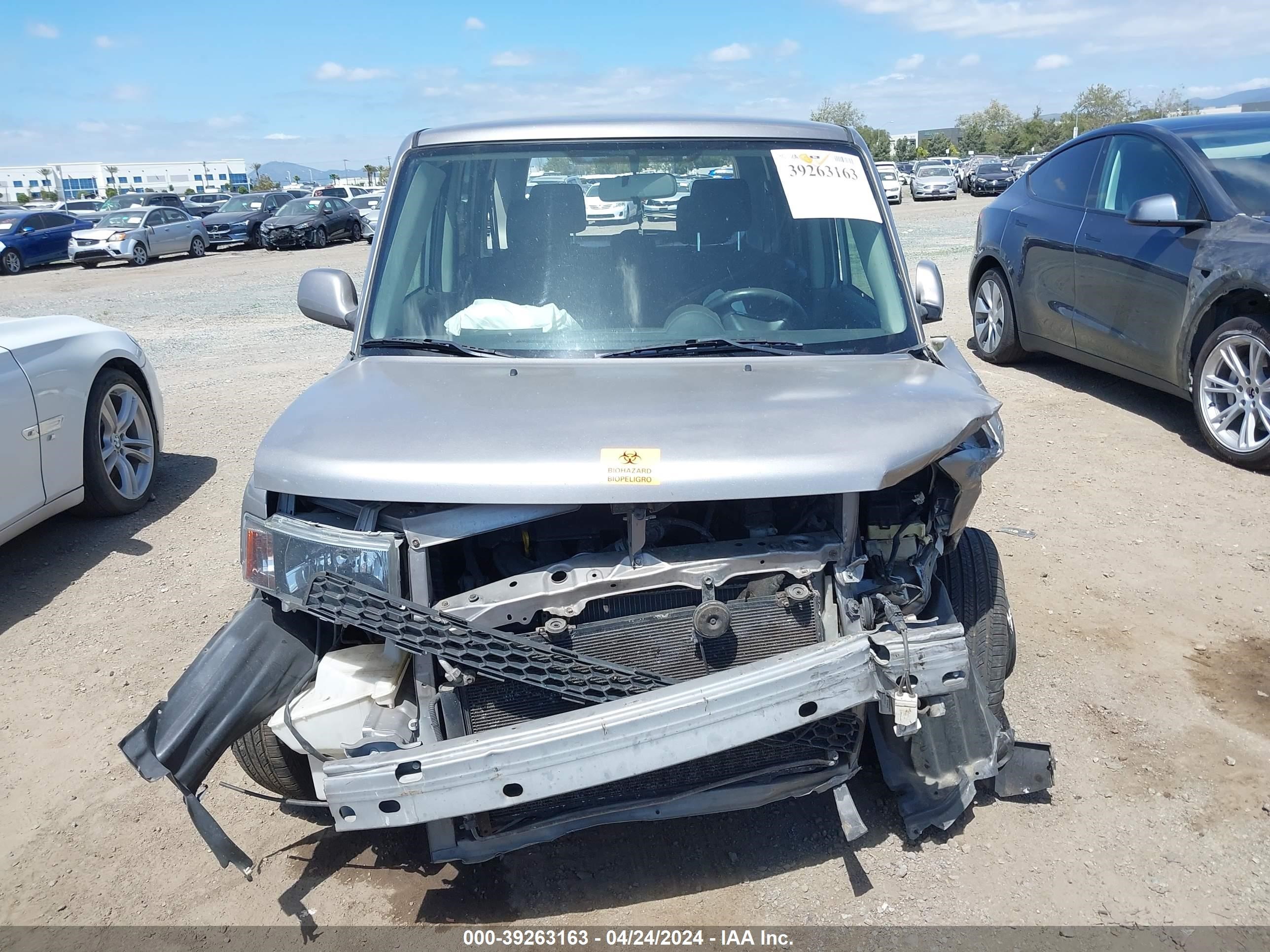 Photo 11 VIN: JTLKT324564051713 - SCION XB 