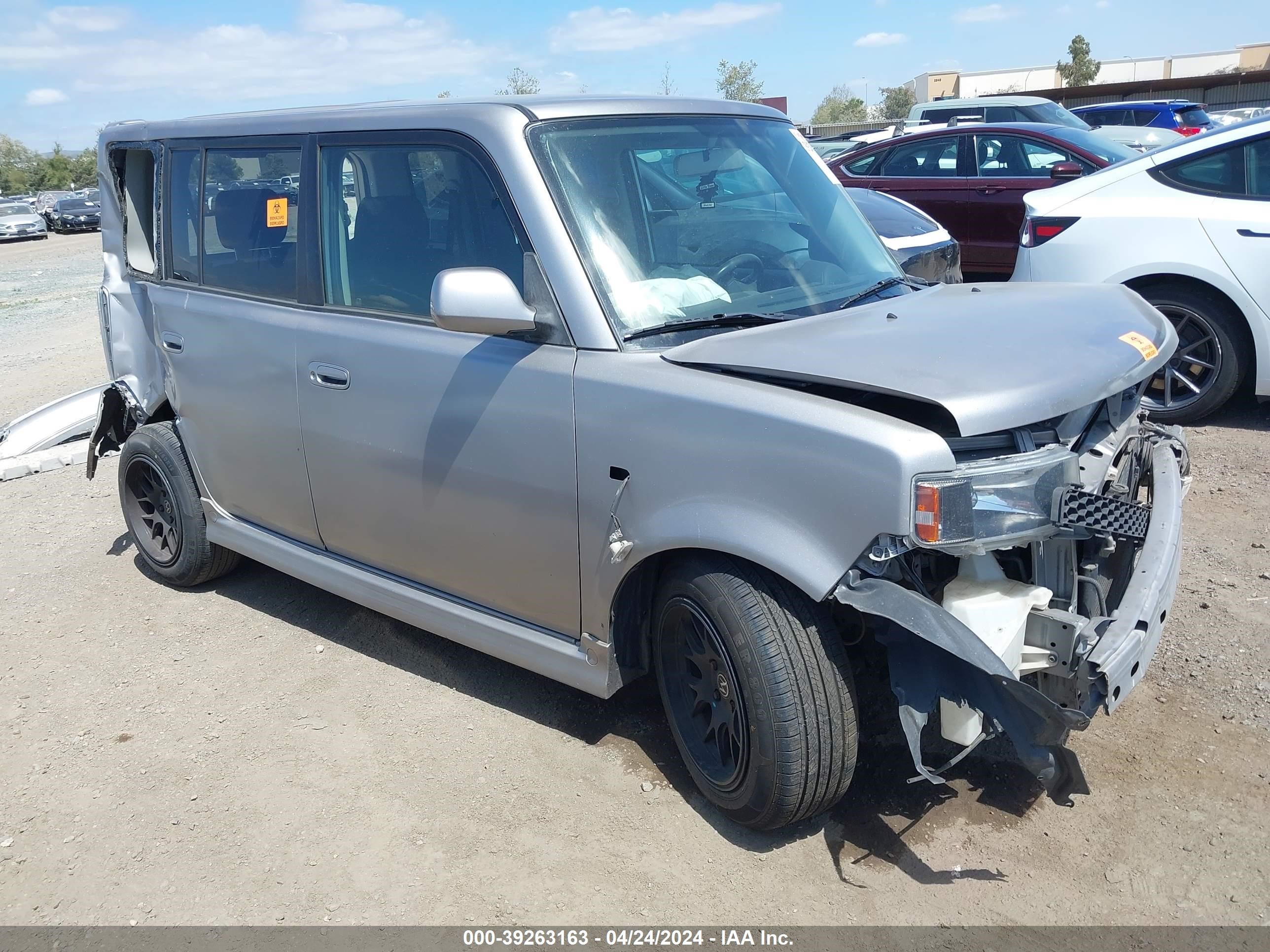 Photo 12 VIN: JTLKT324564051713 - SCION XB 