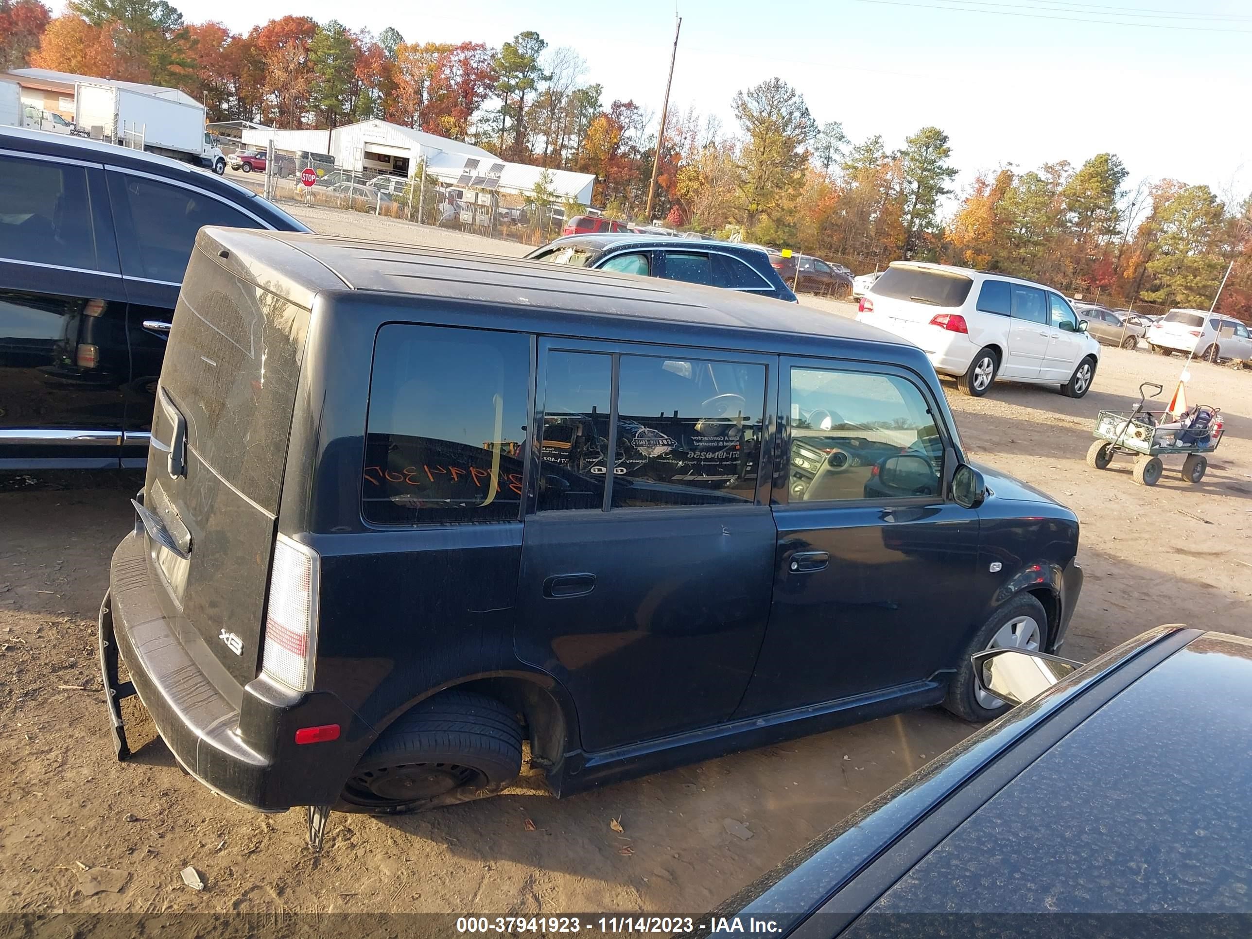 Photo 12 VIN: JTLKT324564076966 - SCION XB 