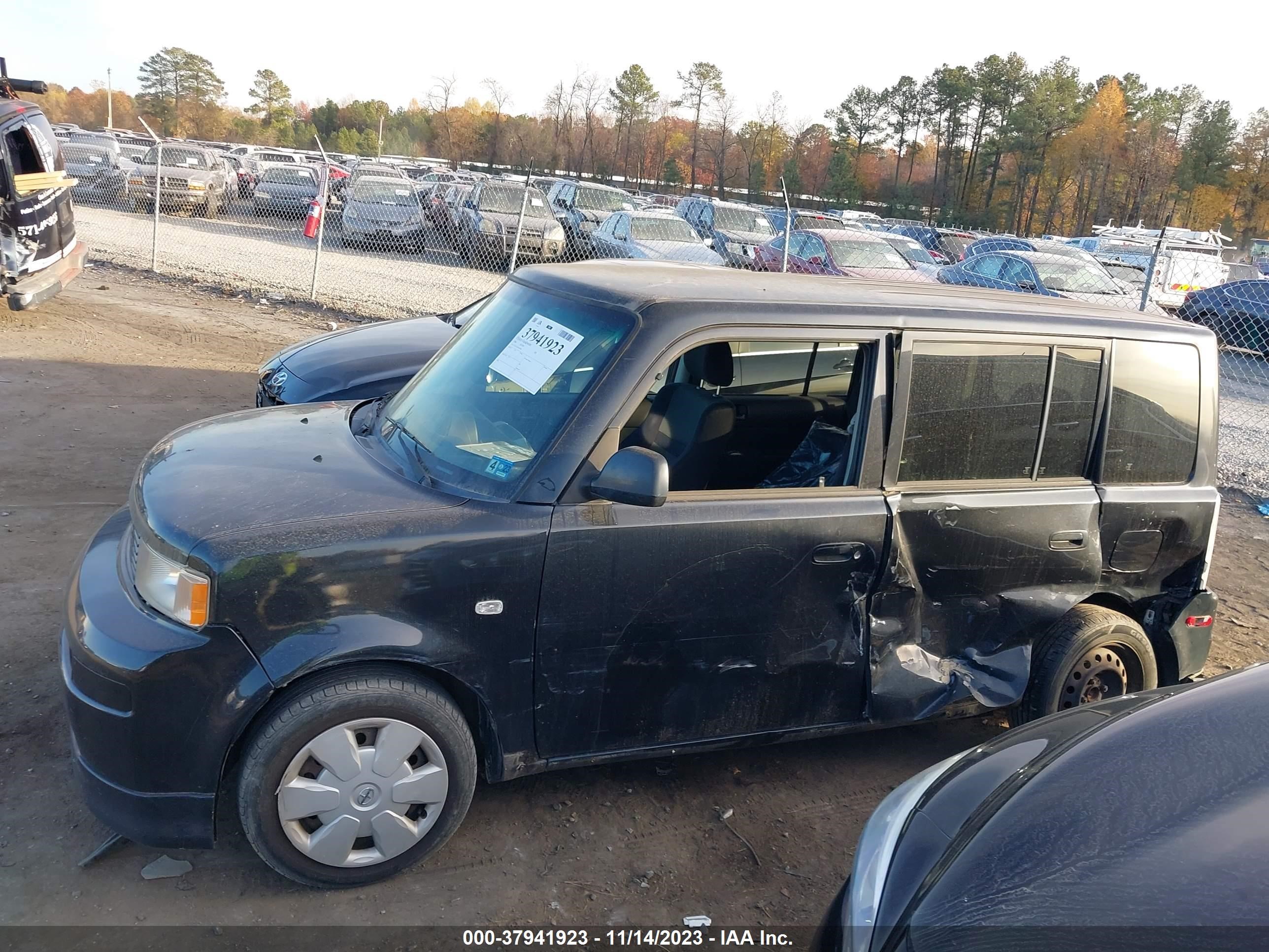 Photo 13 VIN: JTLKT324564076966 - SCION XB 