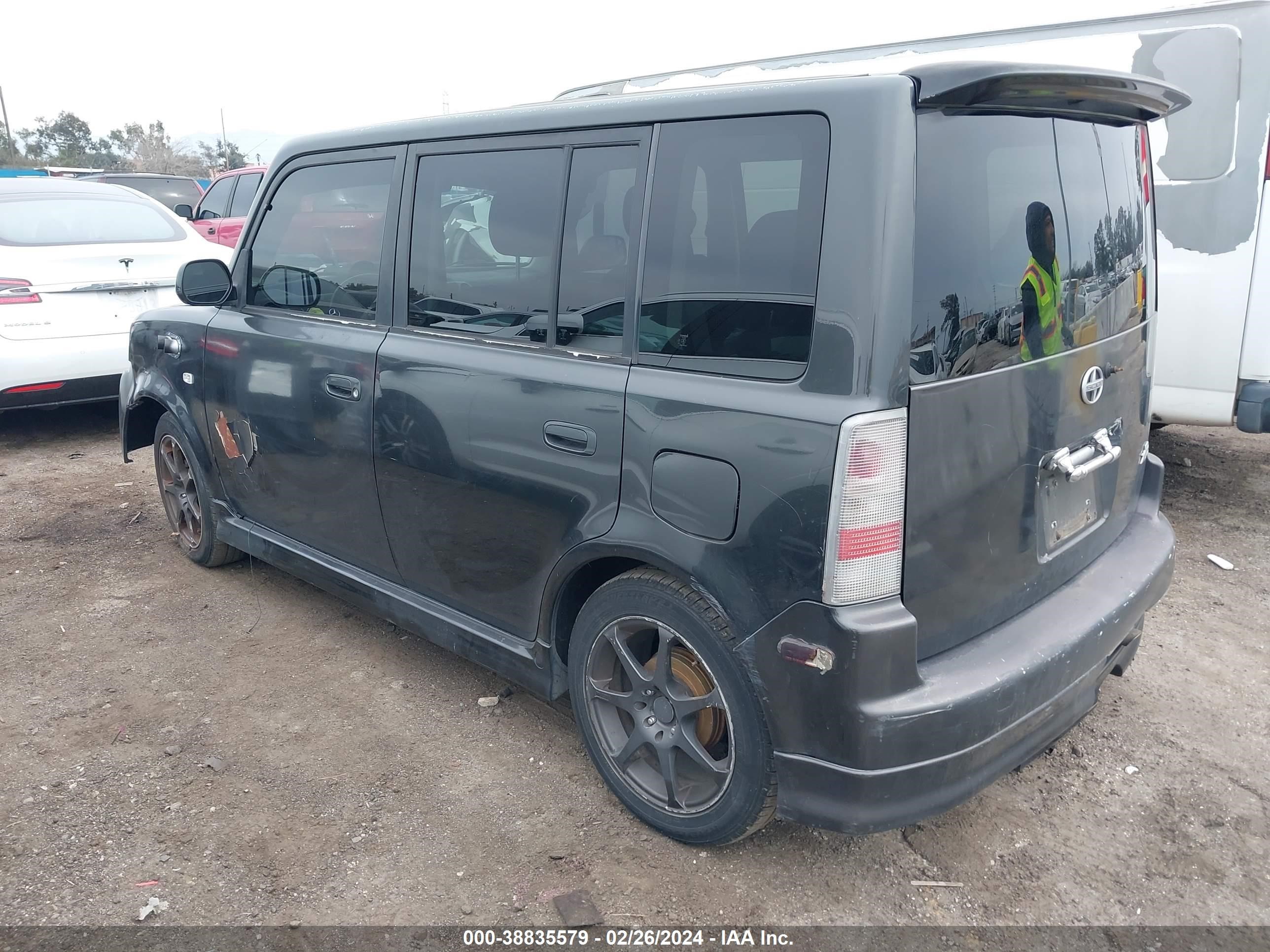 Photo 2 VIN: JTLKT324564080774 - SCION XB 