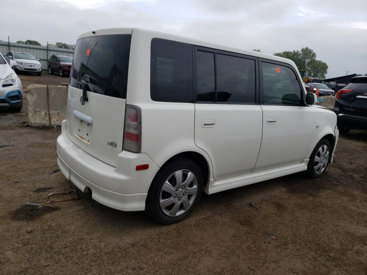 Photo 2 VIN: JTLKT324564083643 - SCION XB 