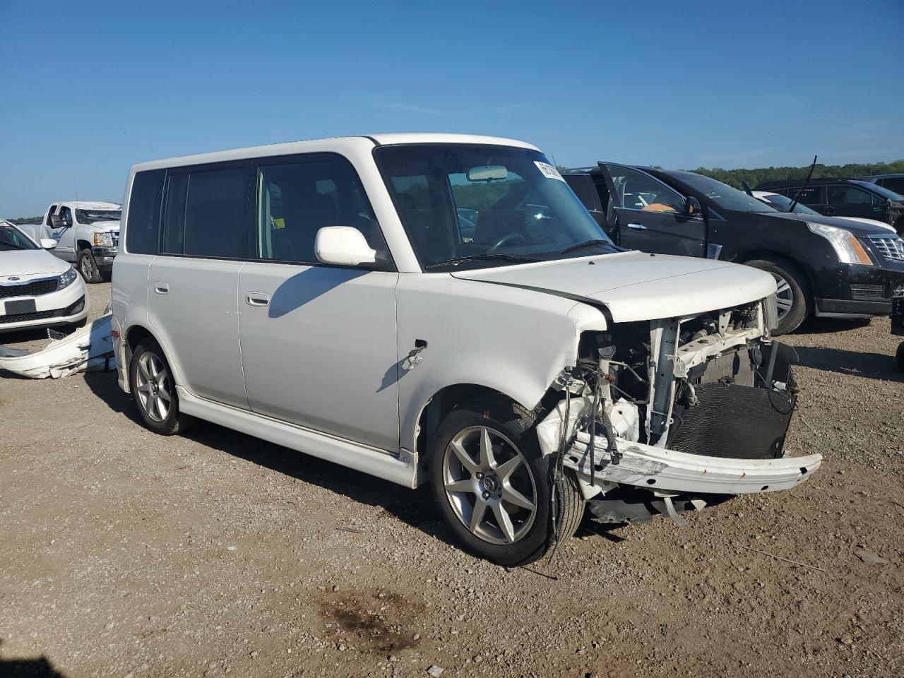 Photo 3 VIN: JTLKT324564095856 - SCION XB 