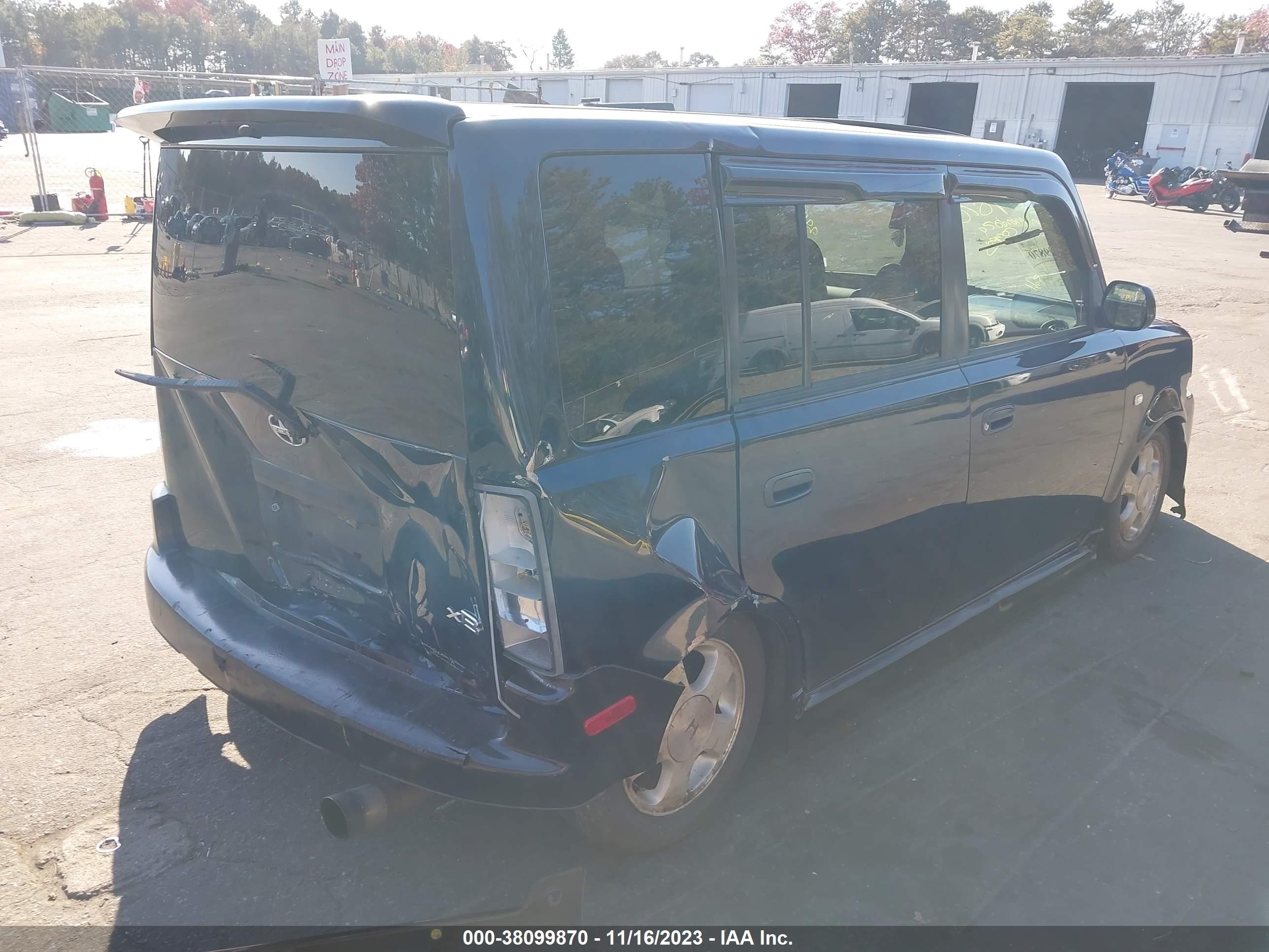 Photo 3 VIN: JTLKT324564095887 - SCION XB 