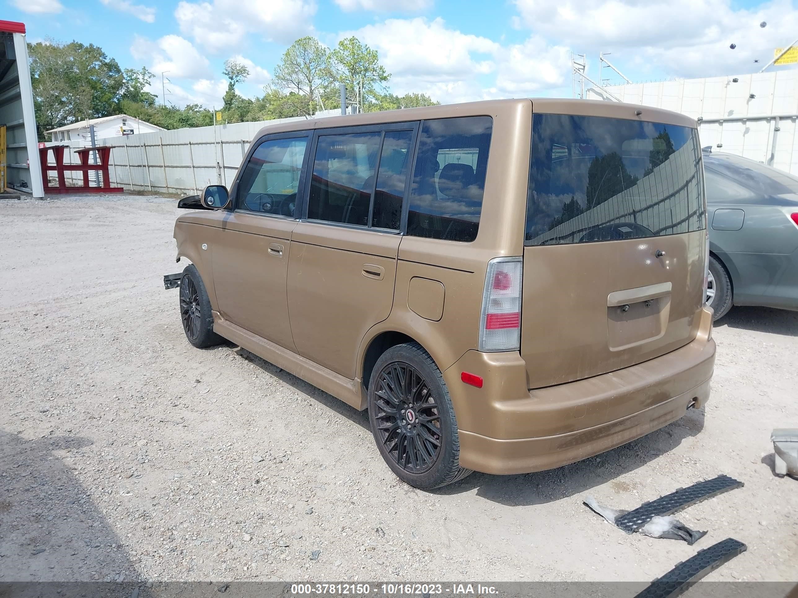 Photo 2 VIN: JTLKT324564106788 - SCION XB 