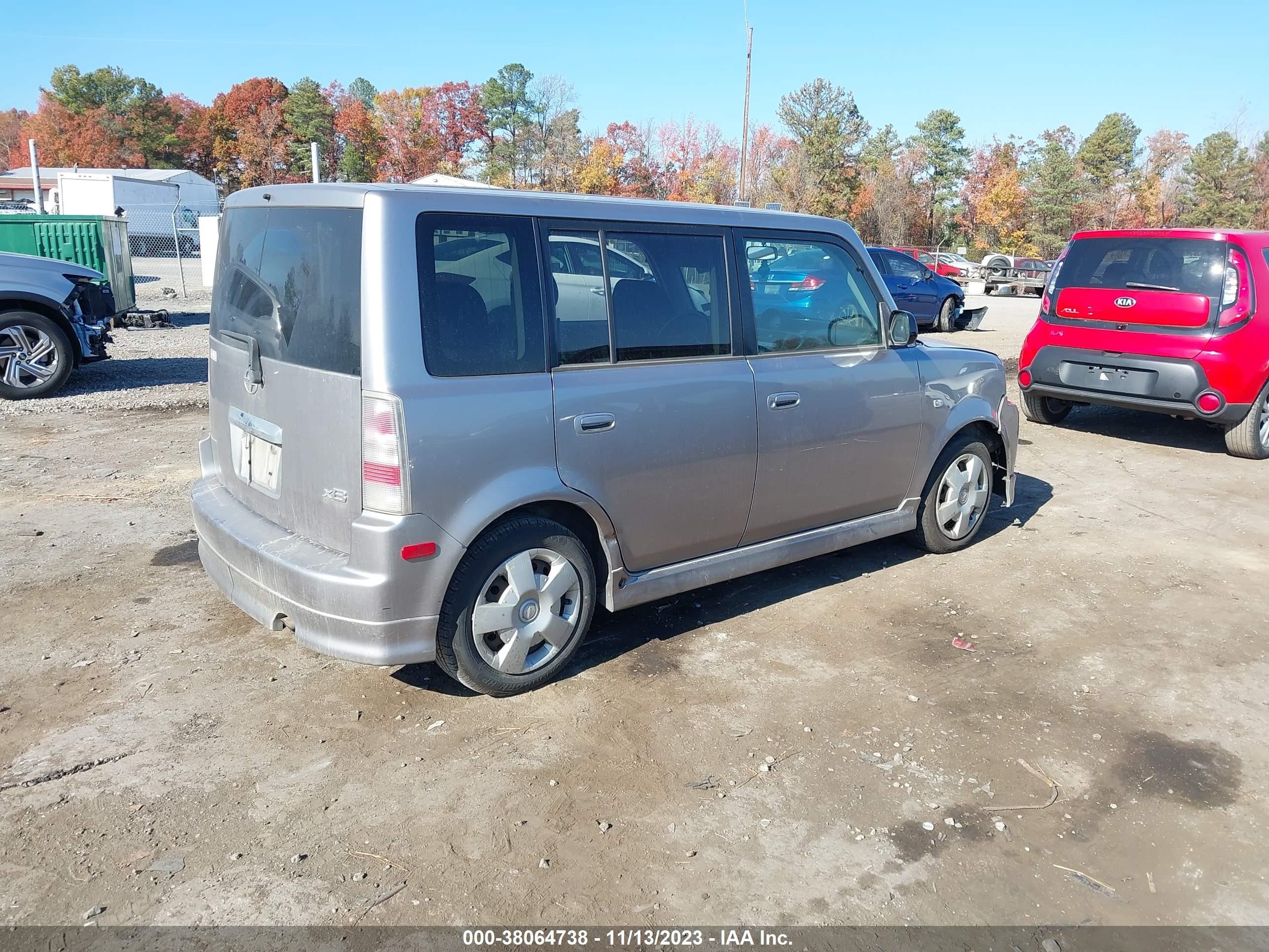 Photo 3 VIN: JTLKT324564119881 - SCION XB 