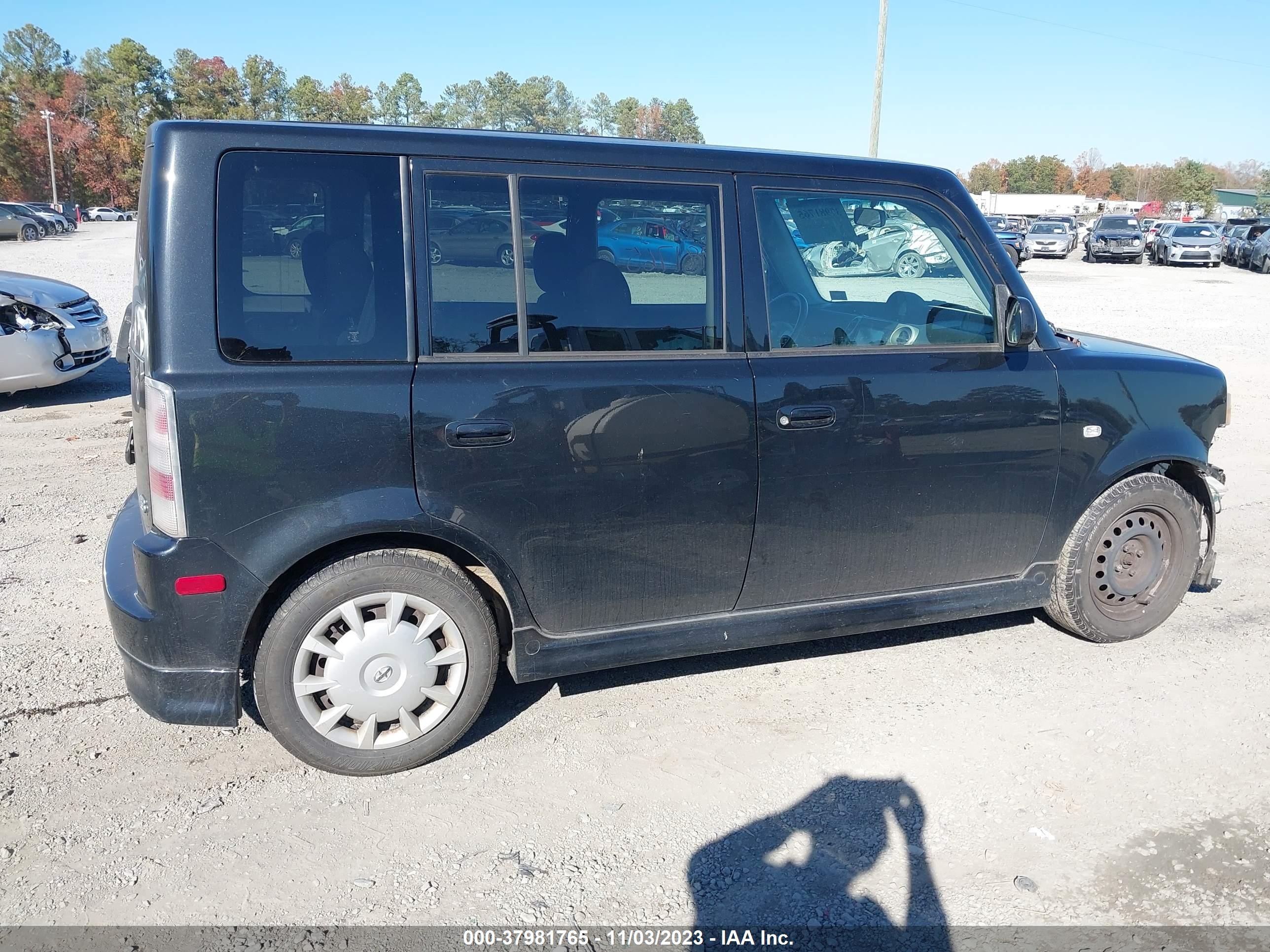 Photo 12 VIN: JTLKT324564121436 - SCION XB 