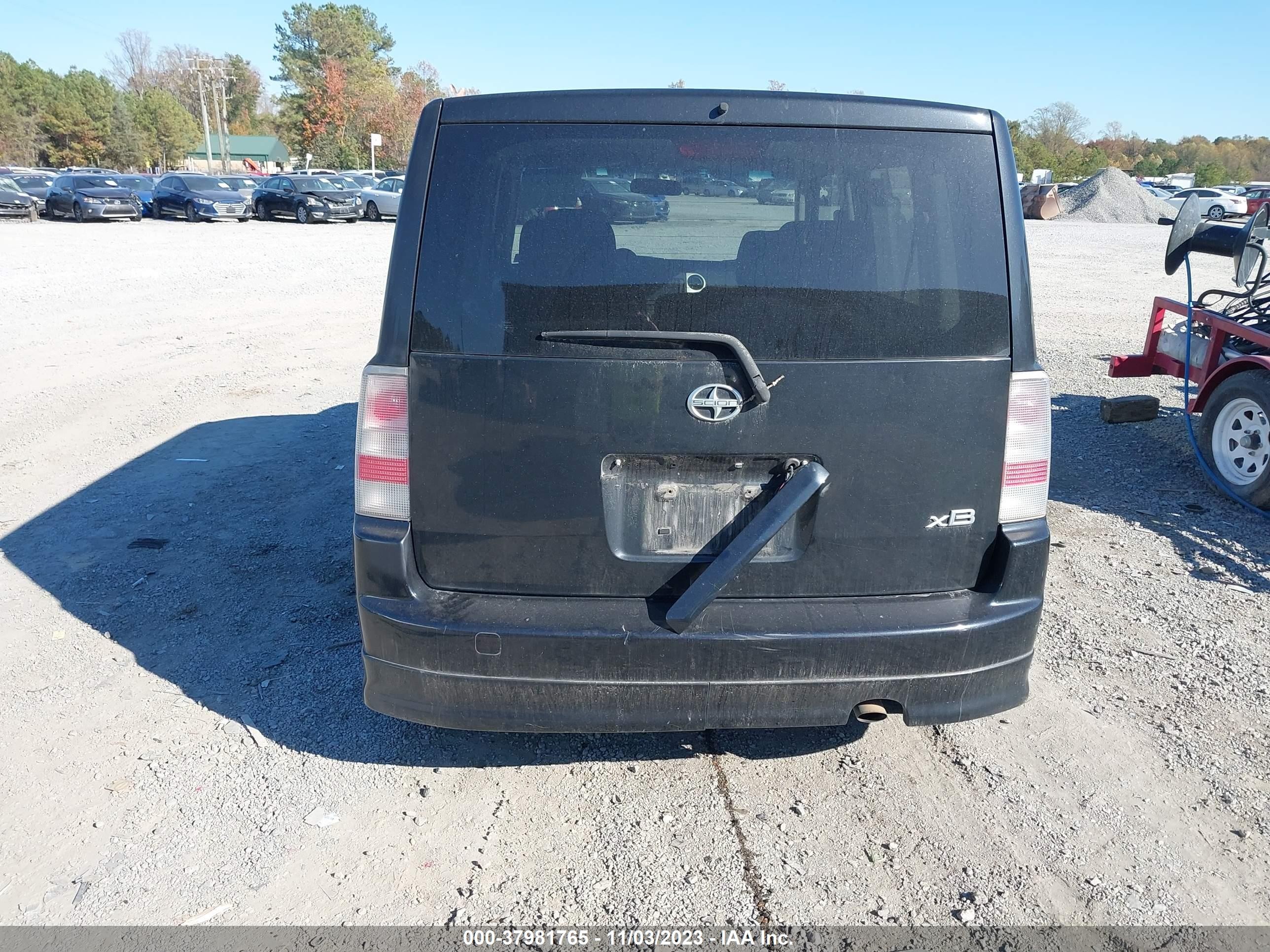 Photo 15 VIN: JTLKT324564121436 - SCION XB 