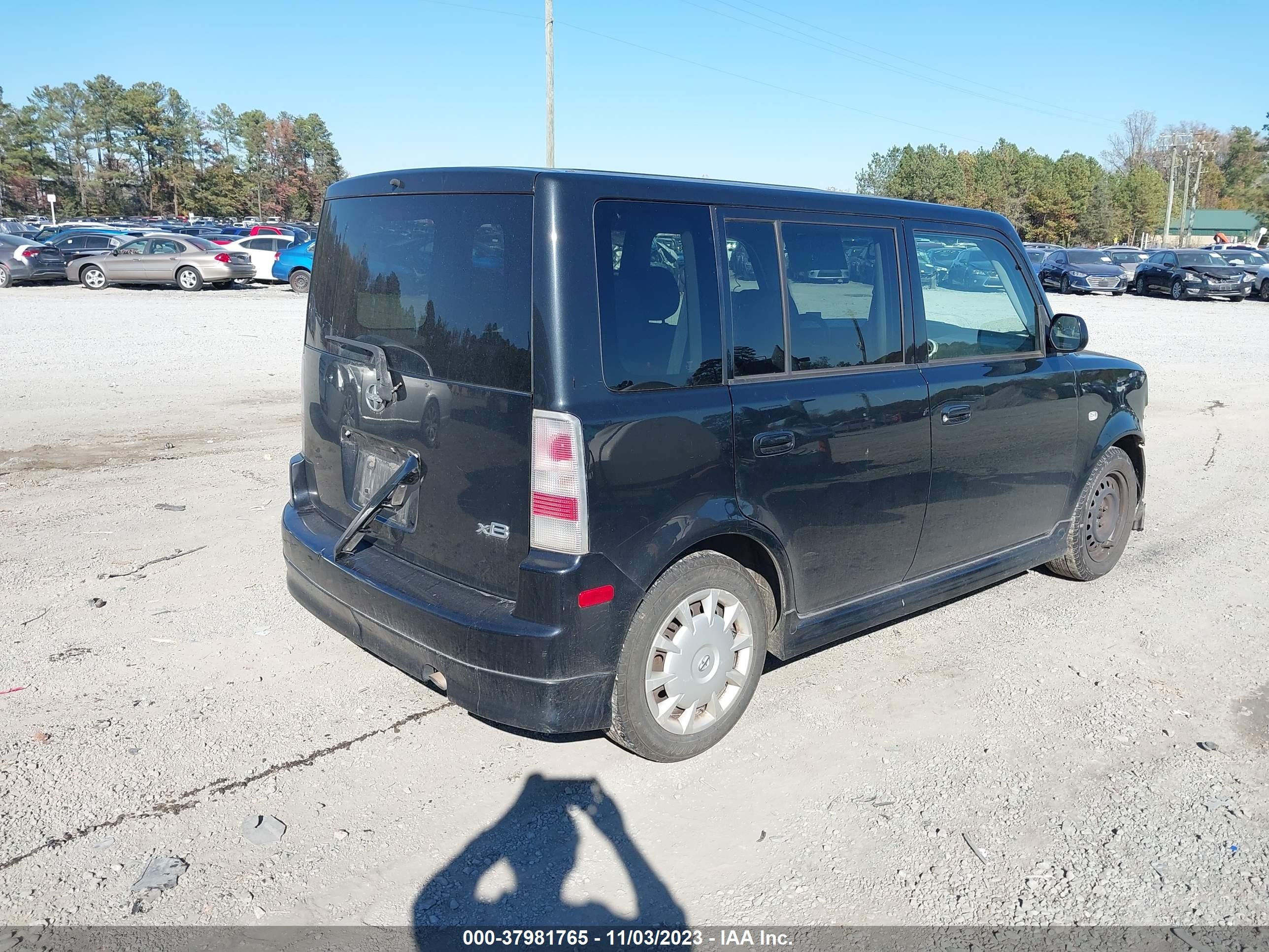 Photo 3 VIN: JTLKT324564121436 - SCION XB 