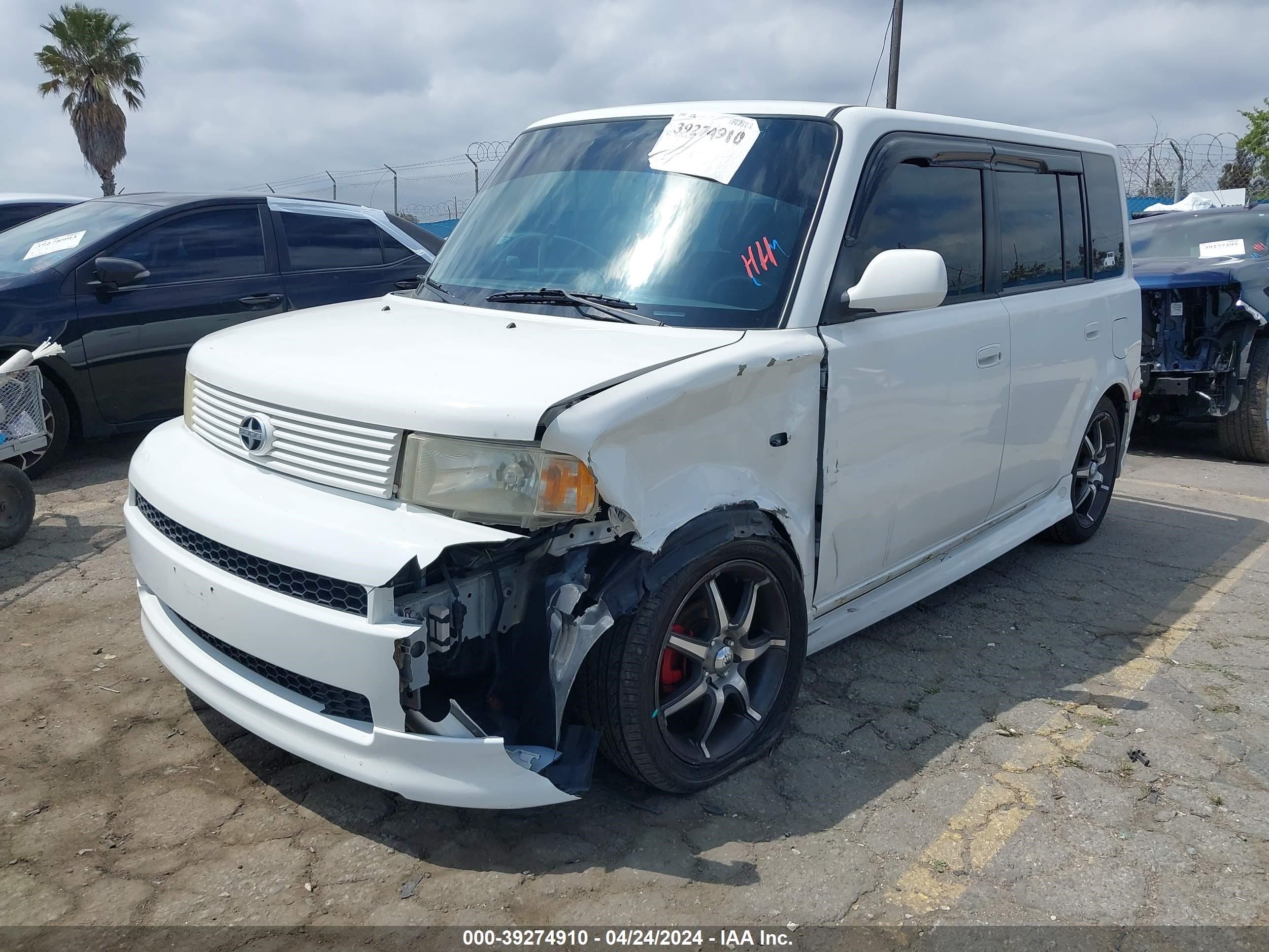 Photo 1 VIN: JTLKT324640142350 - SCION XB 