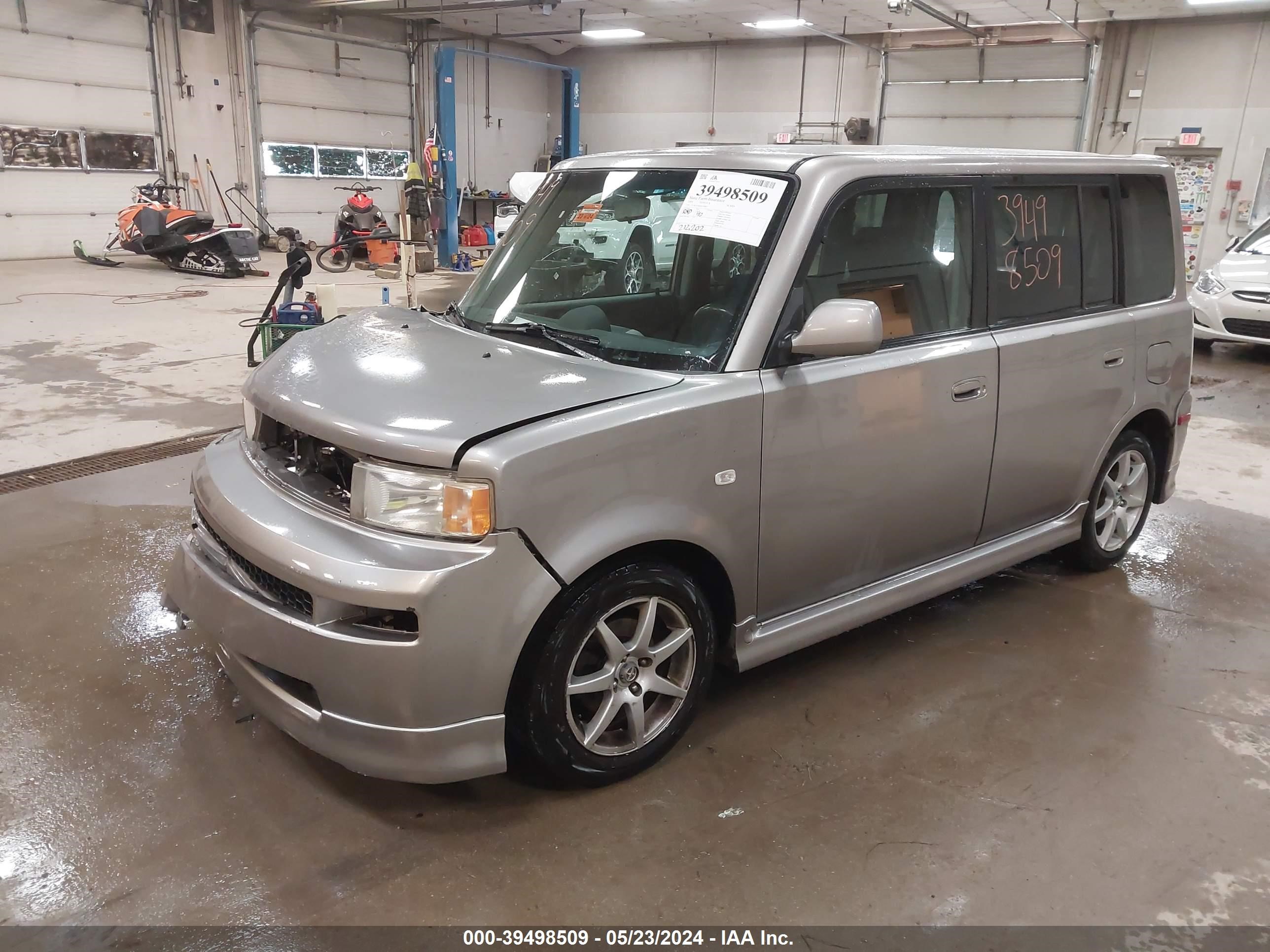 Photo 1 VIN: JTLKT324640158483 - SCION XB 