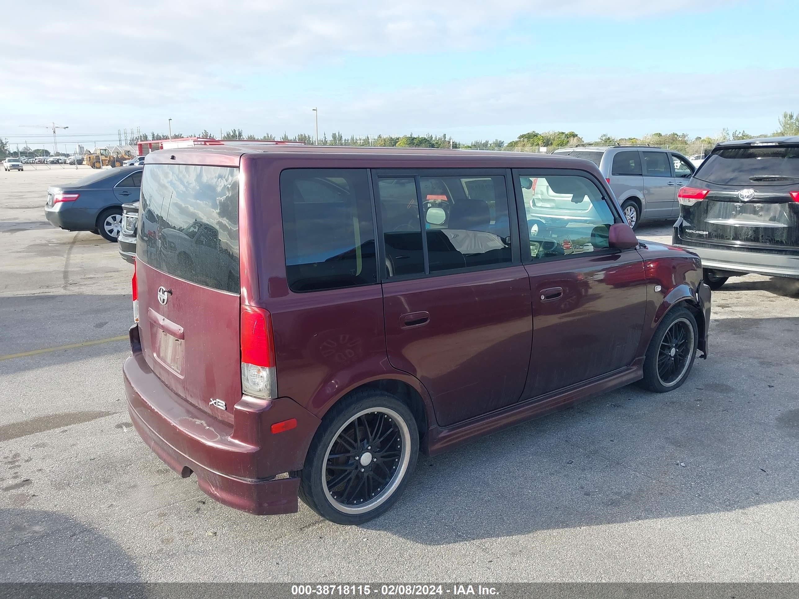 Photo 3 VIN: JTLKT324650193641 - SCION XB 