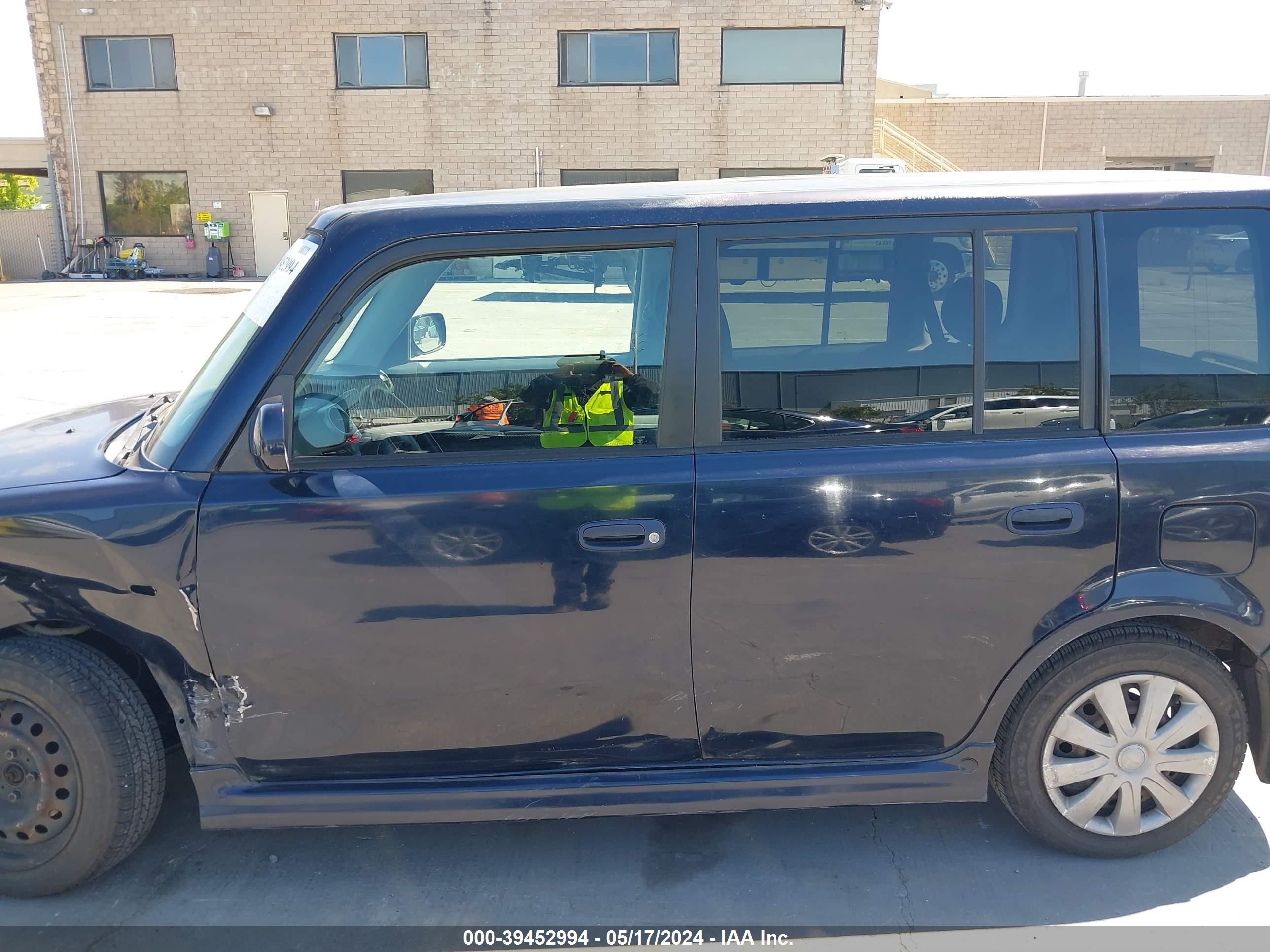 Photo 14 VIN: JTLKT324650202046 - SCION XB 