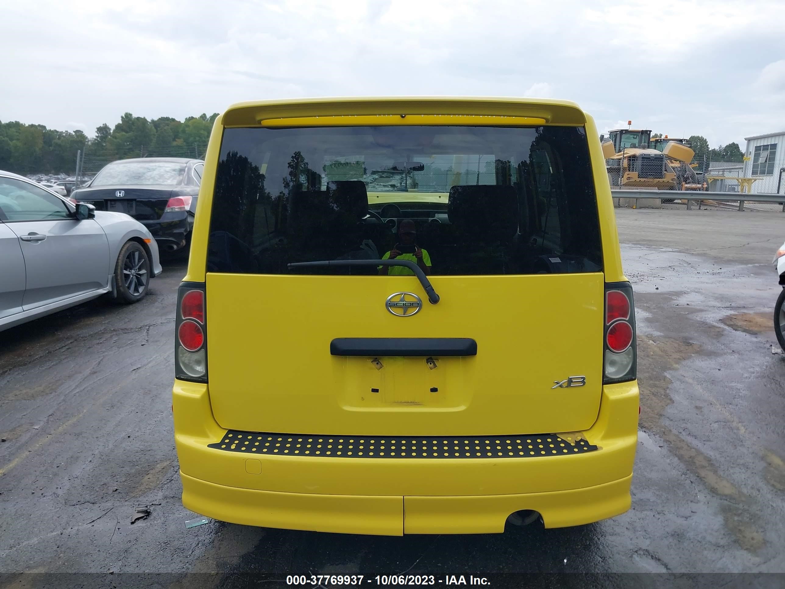 Photo 15 VIN: JTLKT324654014751 - SCION XB 