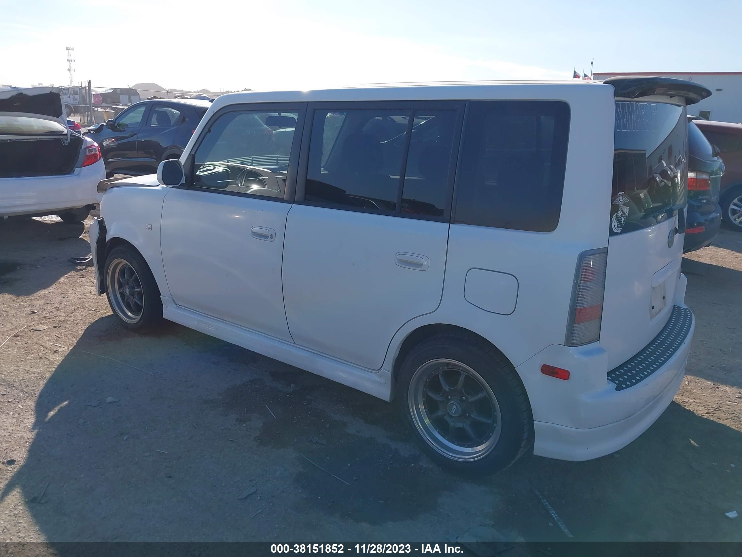 Photo 2 VIN: JTLKT324664048447 - SCION XB 