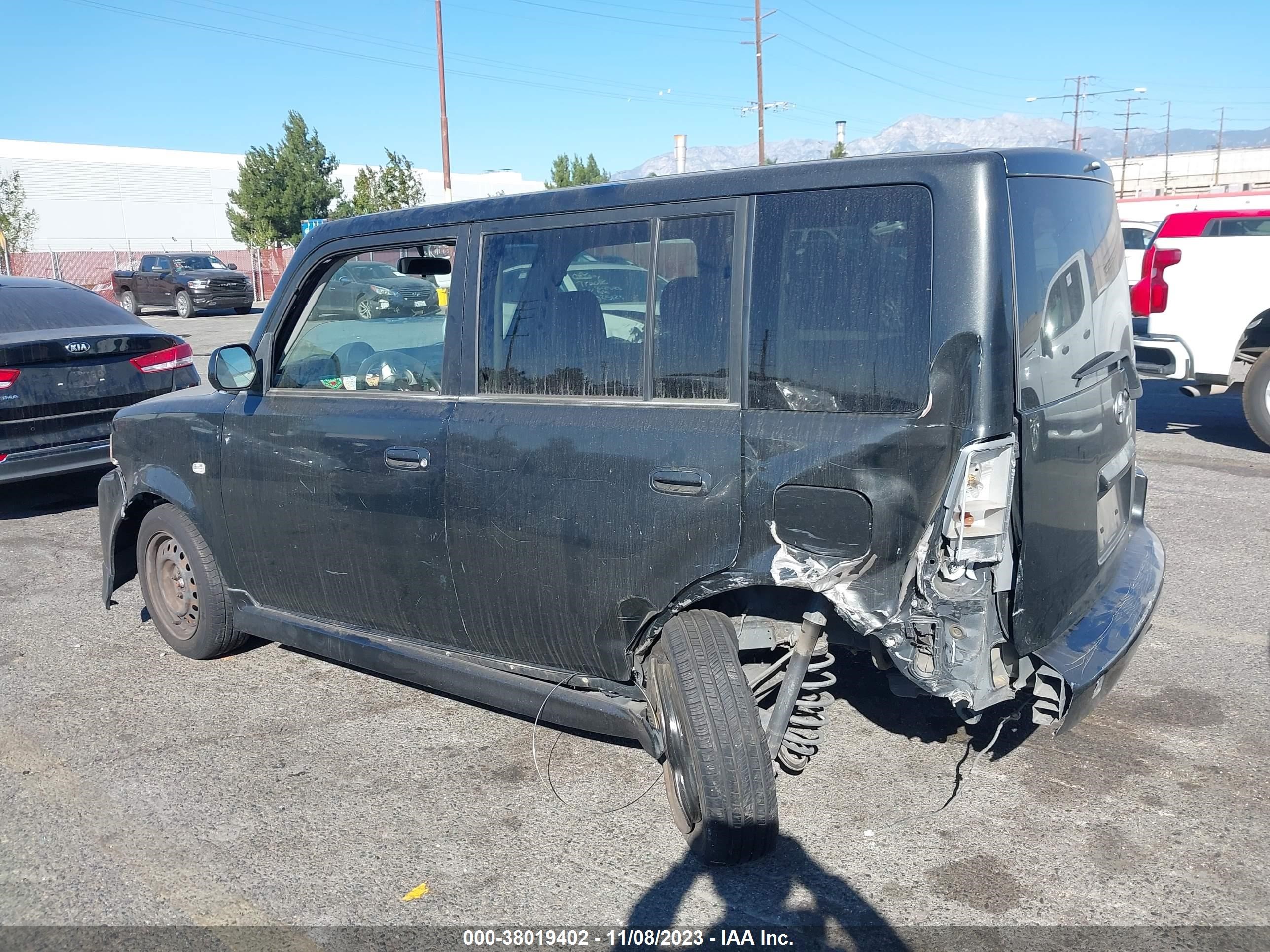 Photo 2 VIN: JTLKT324664060887 - SCION XB 