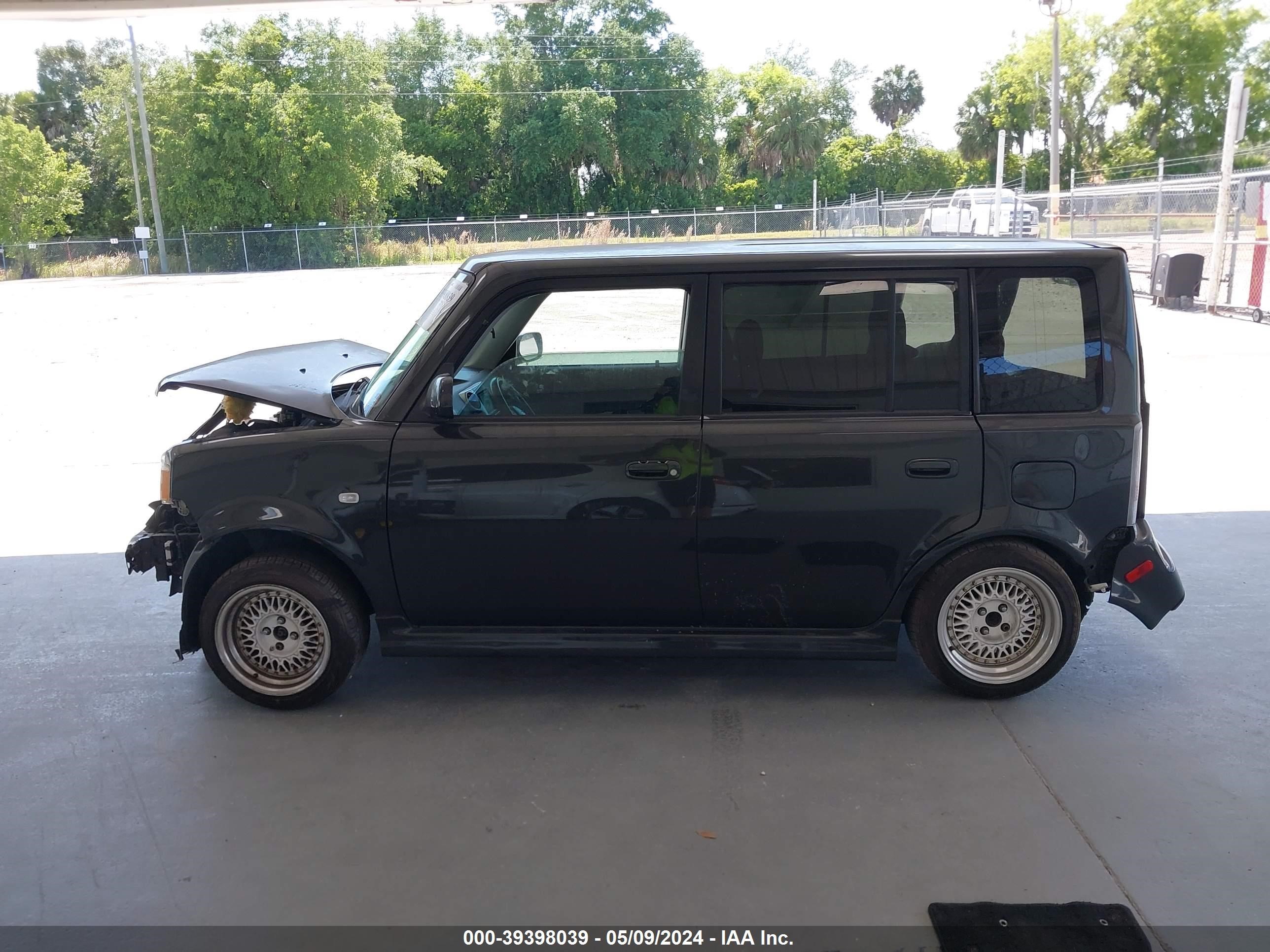 Photo 14 VIN: JTLKT324664065751 - SCION XB 