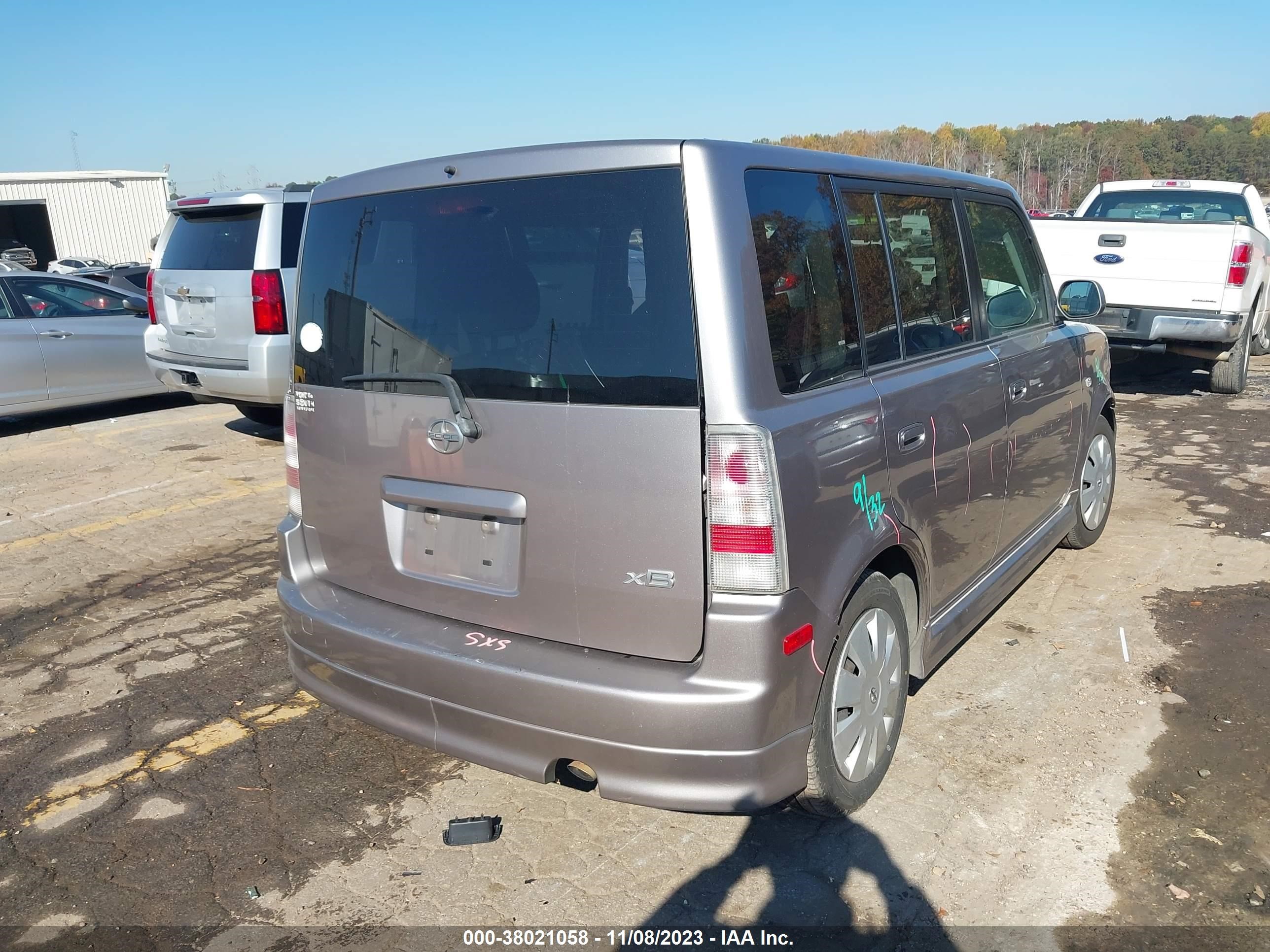 Photo 3 VIN: JTLKT324664080962 - SCION XB 