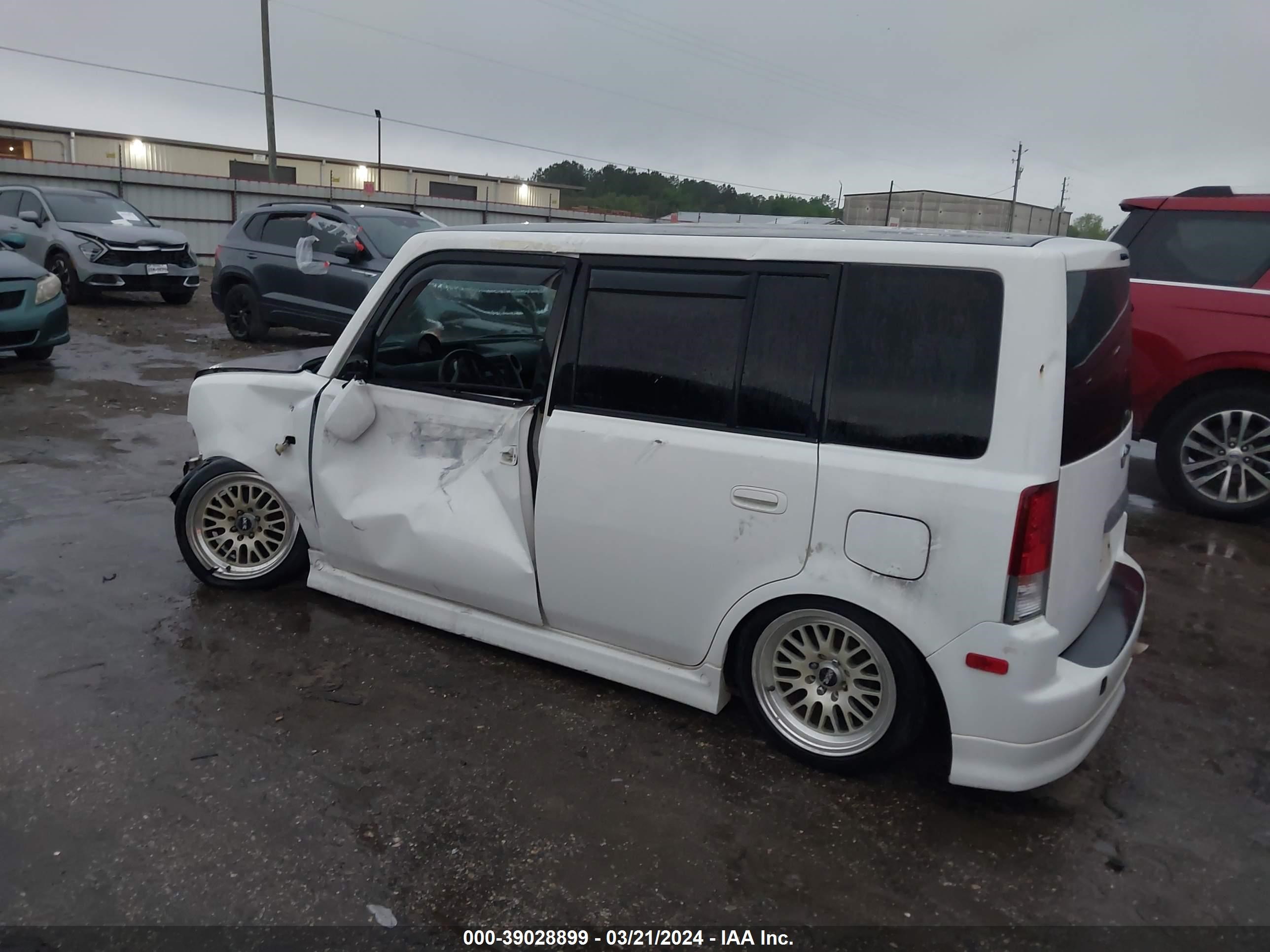 Photo 2 VIN: JTLKT324664115404 - SCION XB 