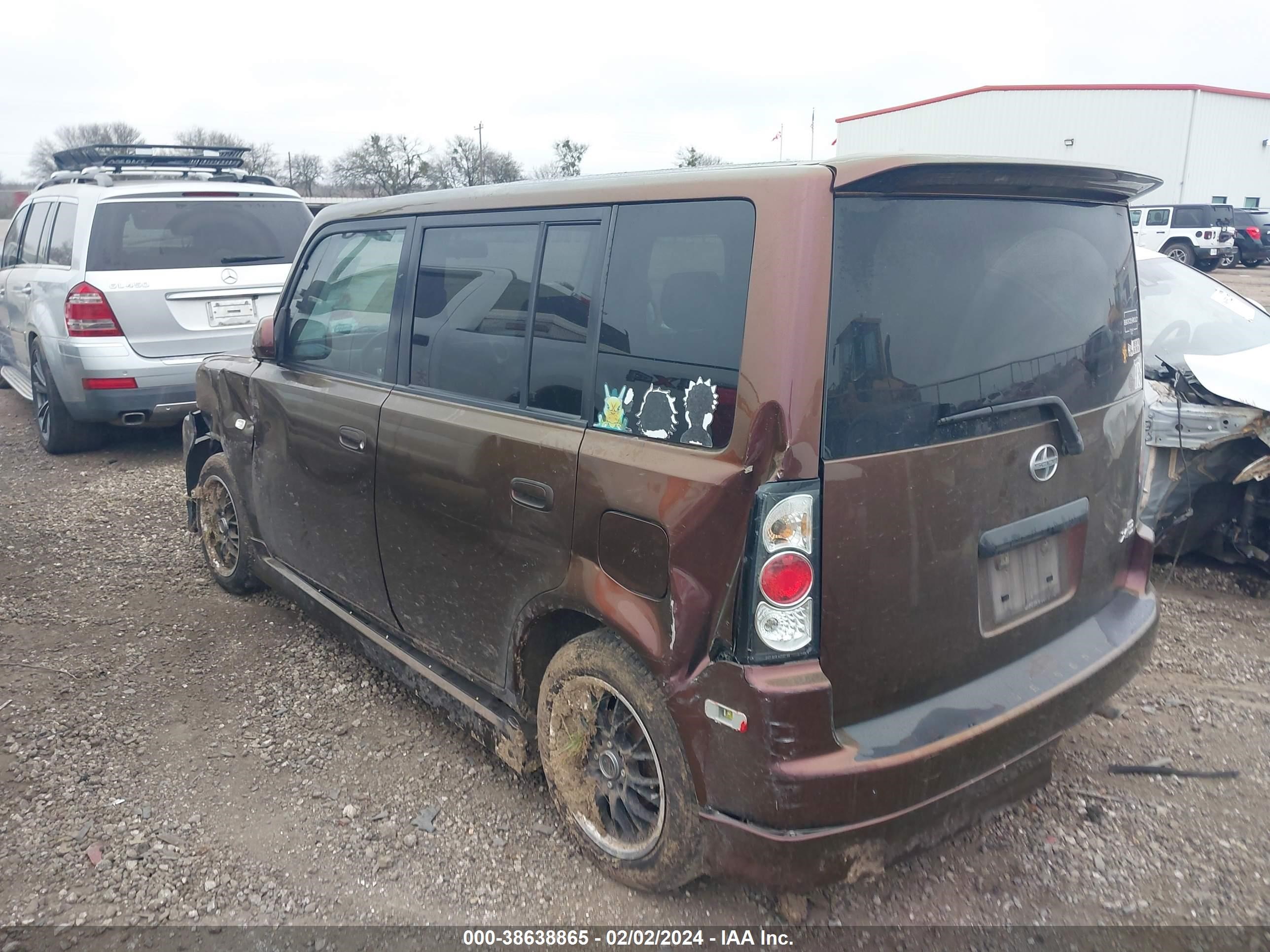 Photo 2 VIN: JTLKT324664124572 - SCION XB 