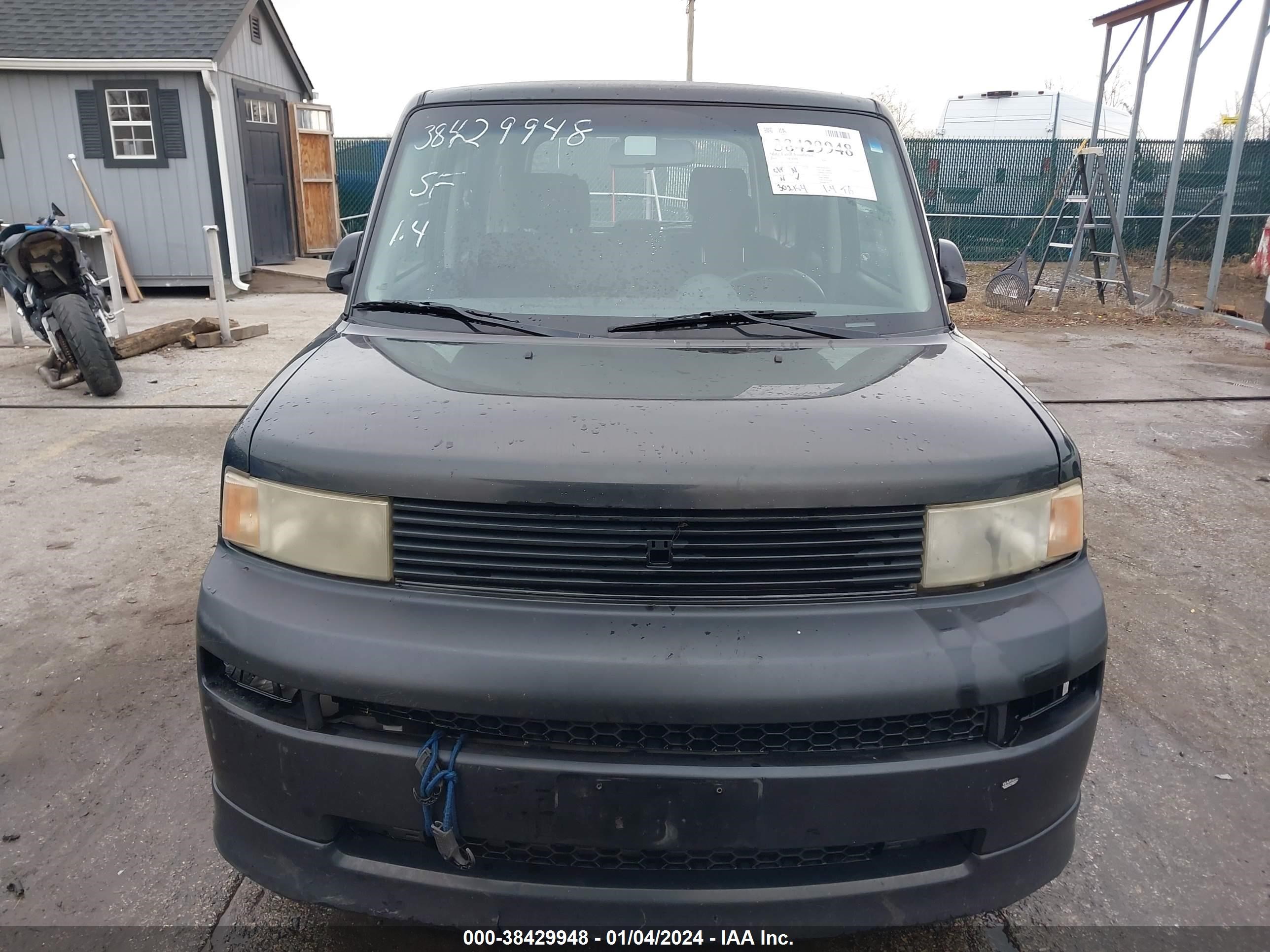 Photo 10 VIN: JTLKT324750177545 - SCION XB 