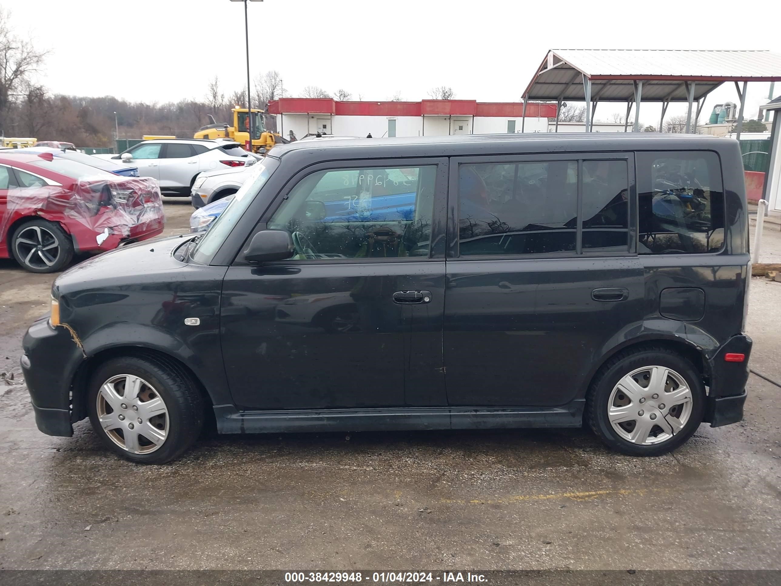 Photo 12 VIN: JTLKT324750177545 - SCION XB 