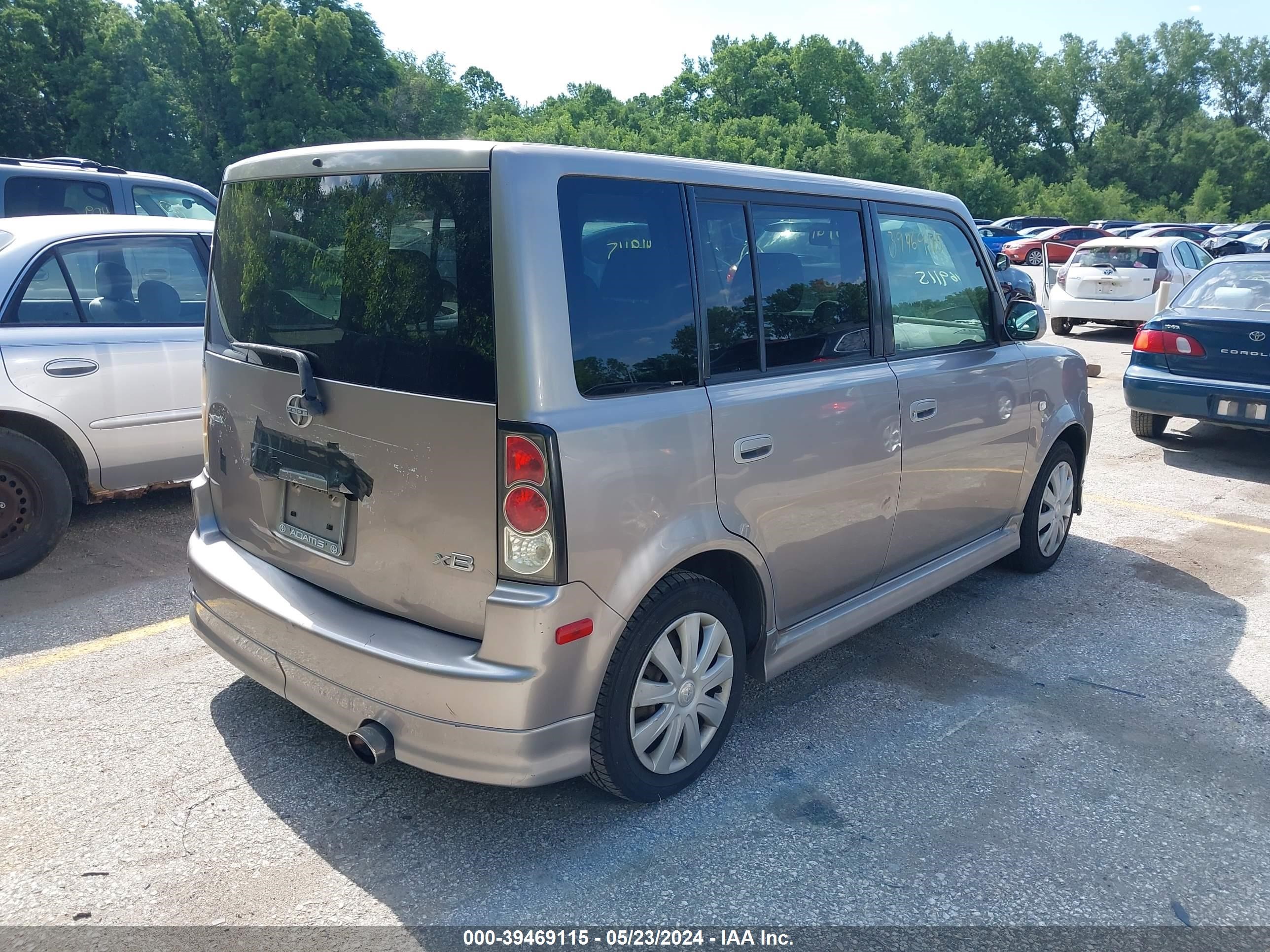 Photo 3 VIN: JTLKT324750178551 - SCION XB 