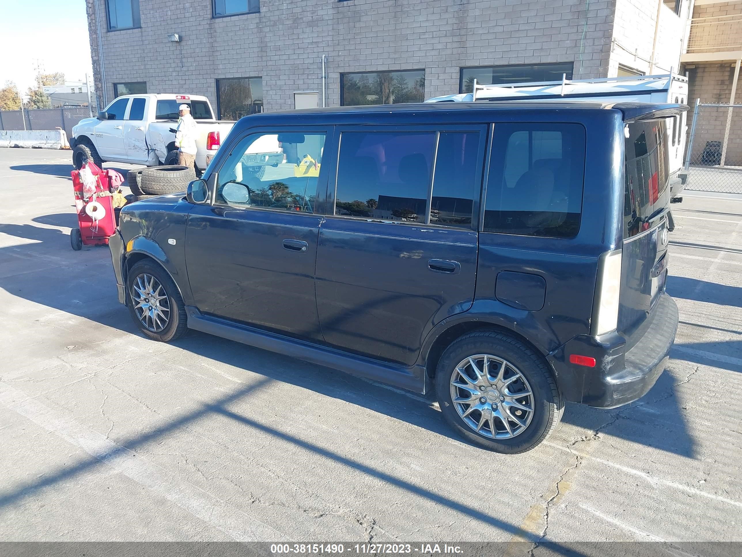 Photo 2 VIN: JTLKT324750181269 - SCION XB 