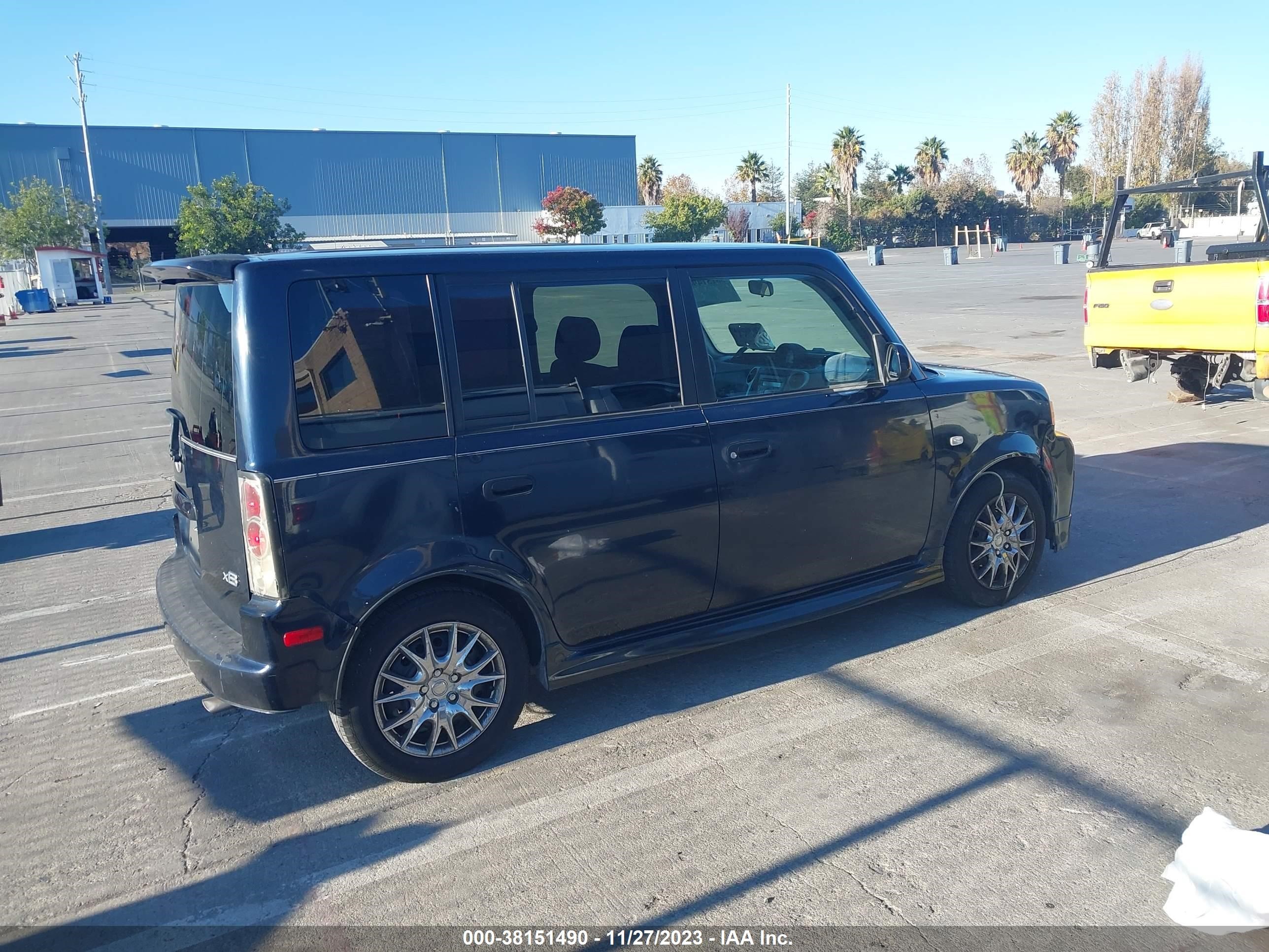 Photo 3 VIN: JTLKT324750181269 - SCION XB 