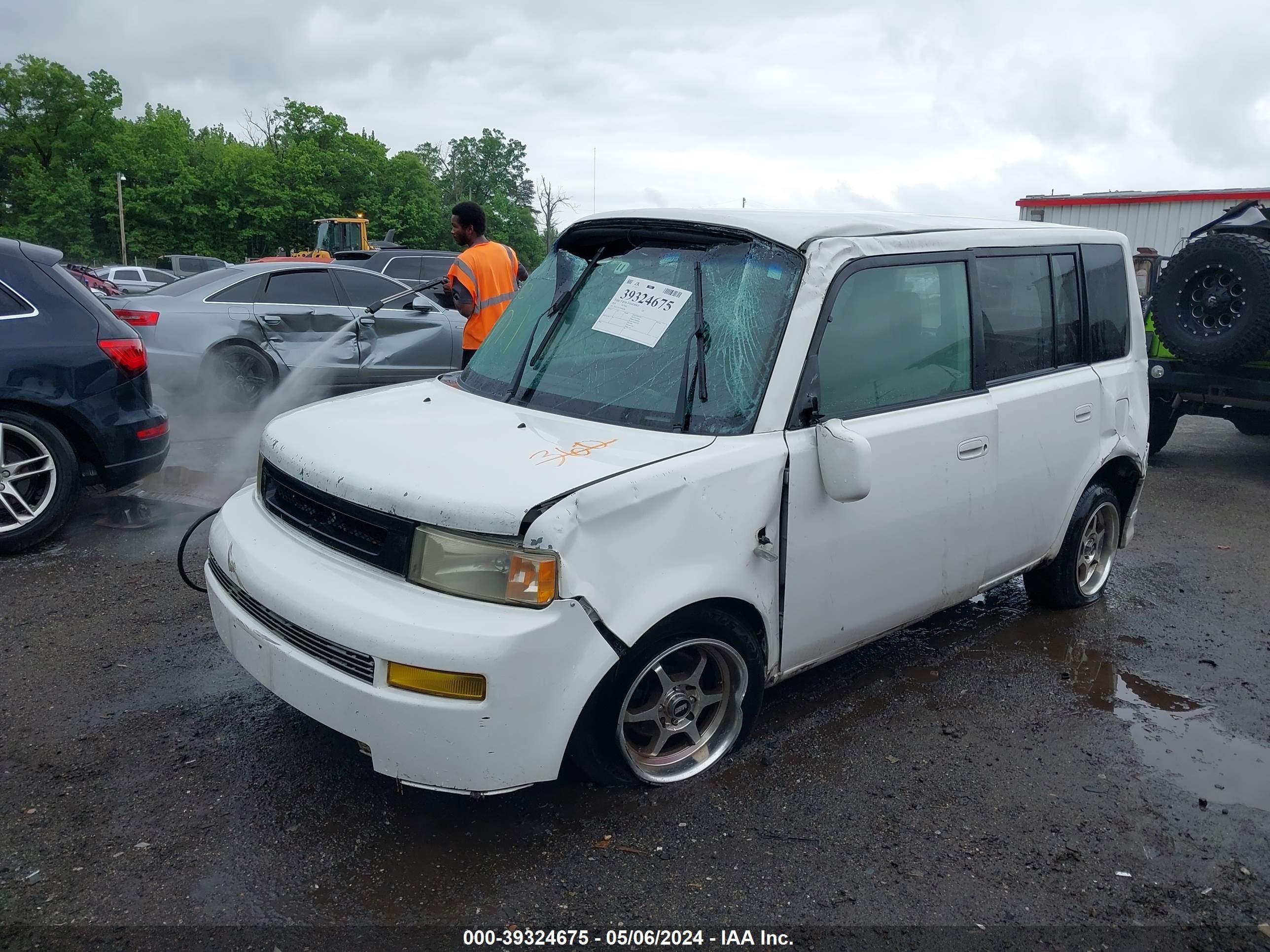 Photo 1 VIN: JTLKT324754009266 - SCION XB 