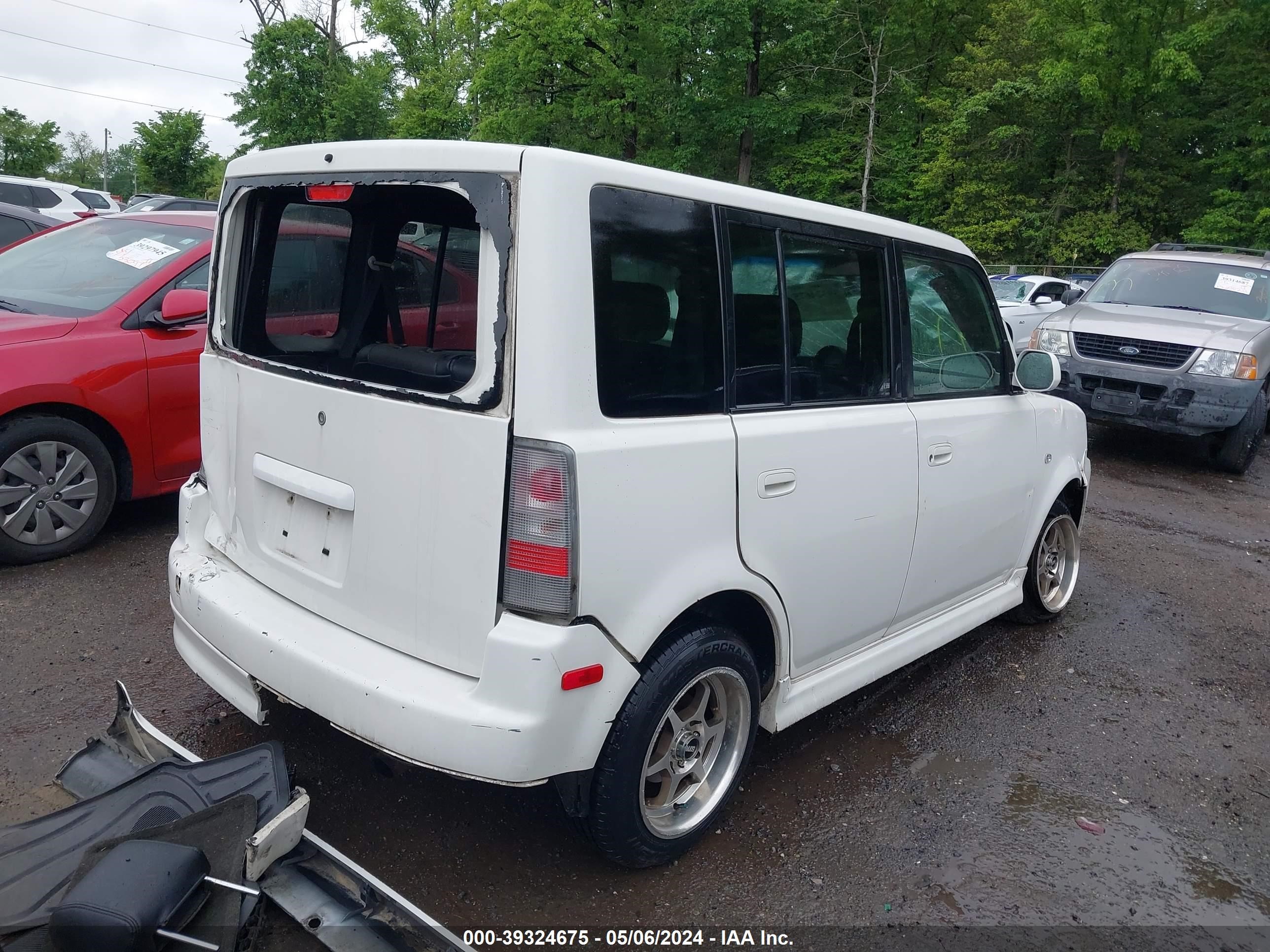 Photo 3 VIN: JTLKT324754009266 - SCION XB 