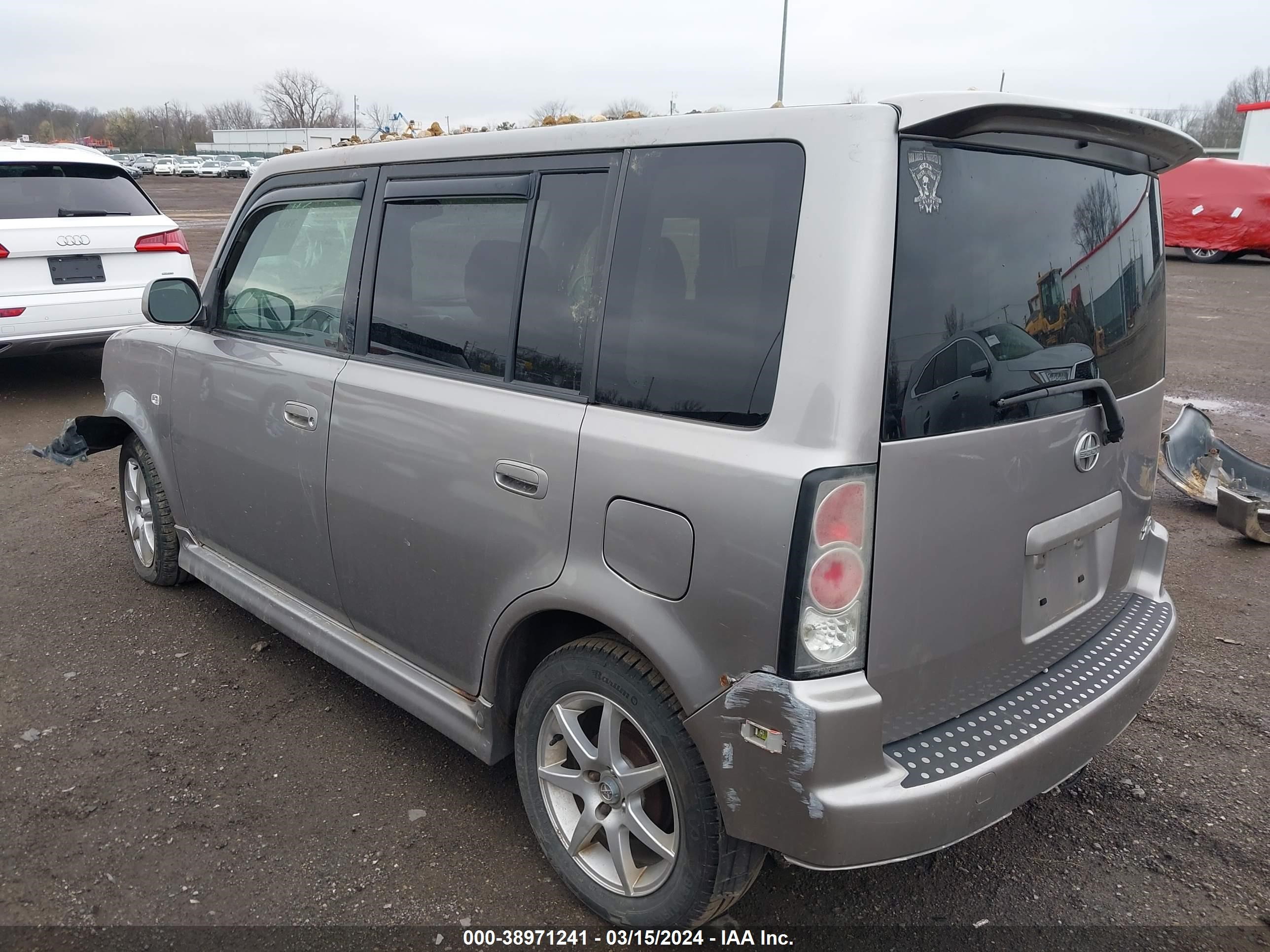 Photo 2 VIN: JTLKT324754025371 - SCION XB 