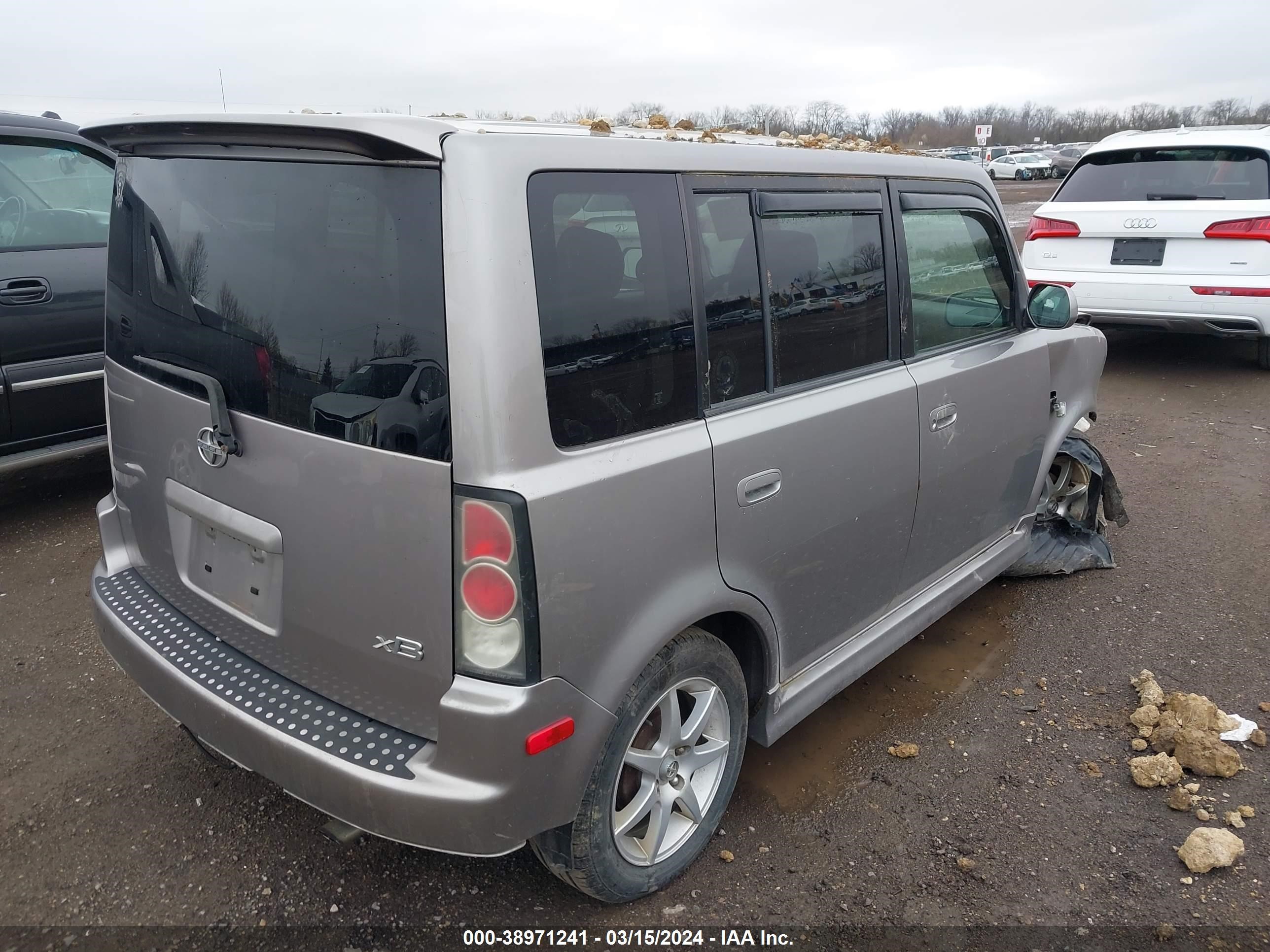 Photo 3 VIN: JTLKT324754025371 - SCION XB 