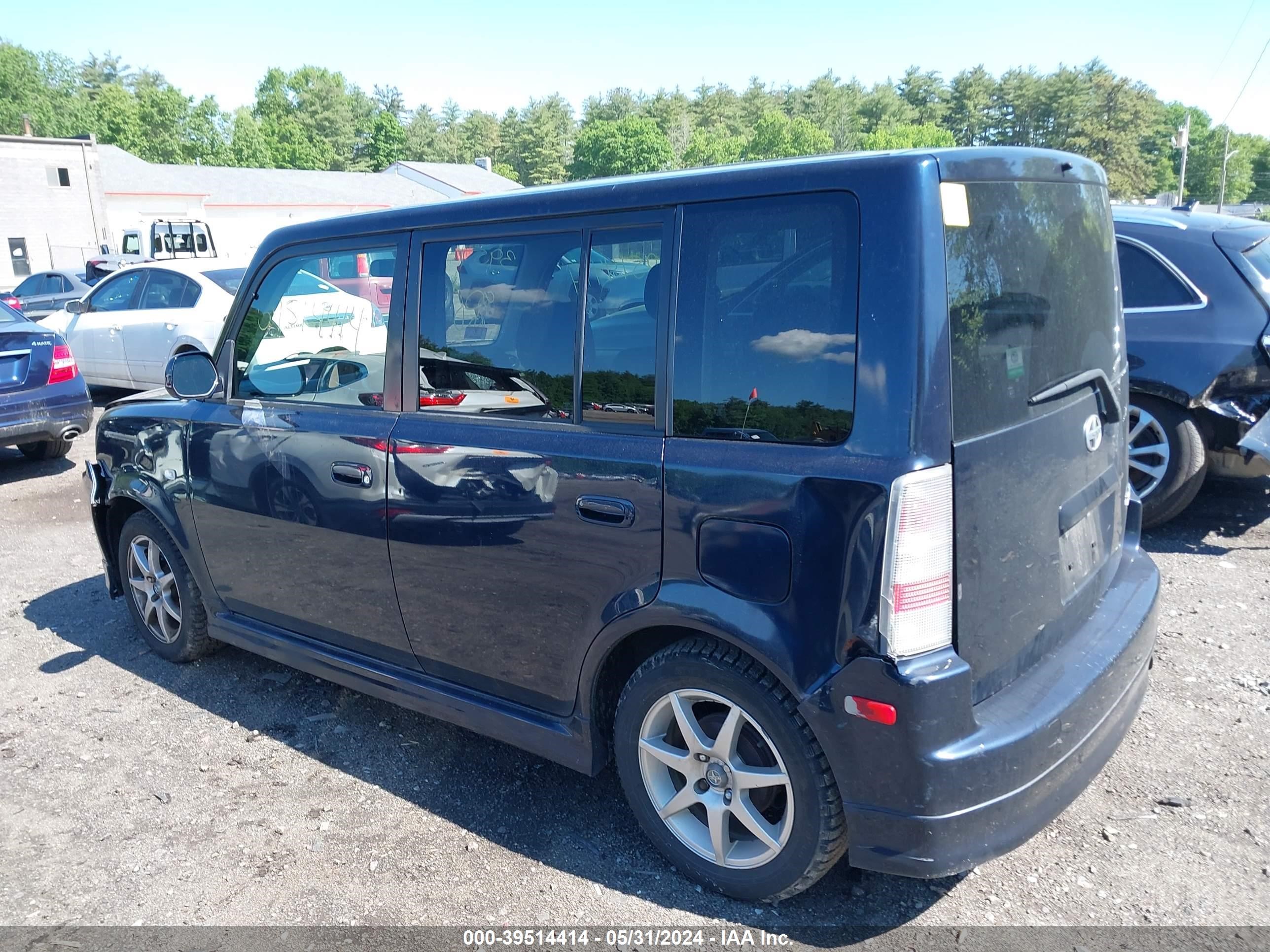 Photo 2 VIN: JTLKT324764065337 - SCION XB 