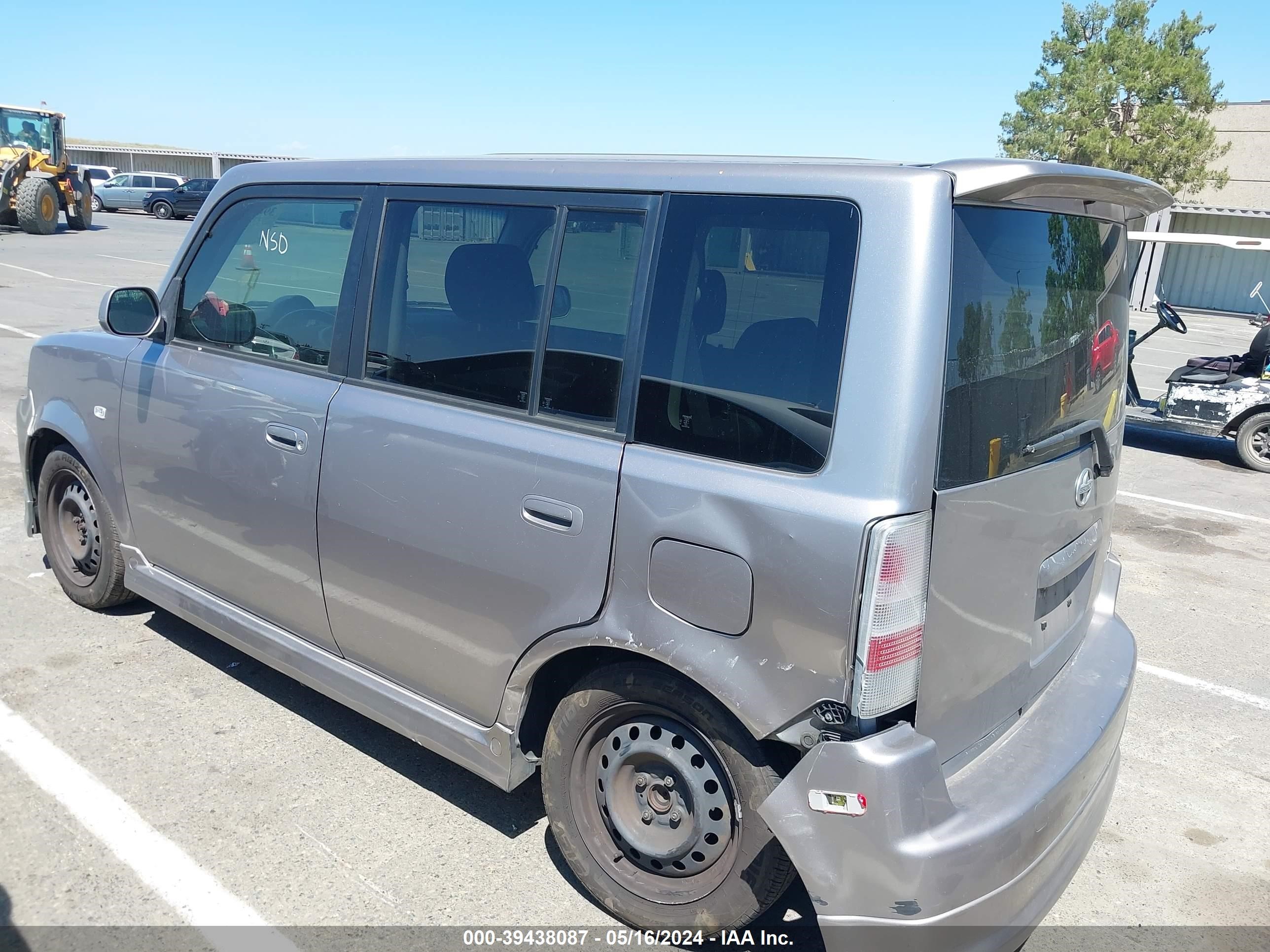 Photo 13 VIN: JTLKT324764087077 - SCION XB 