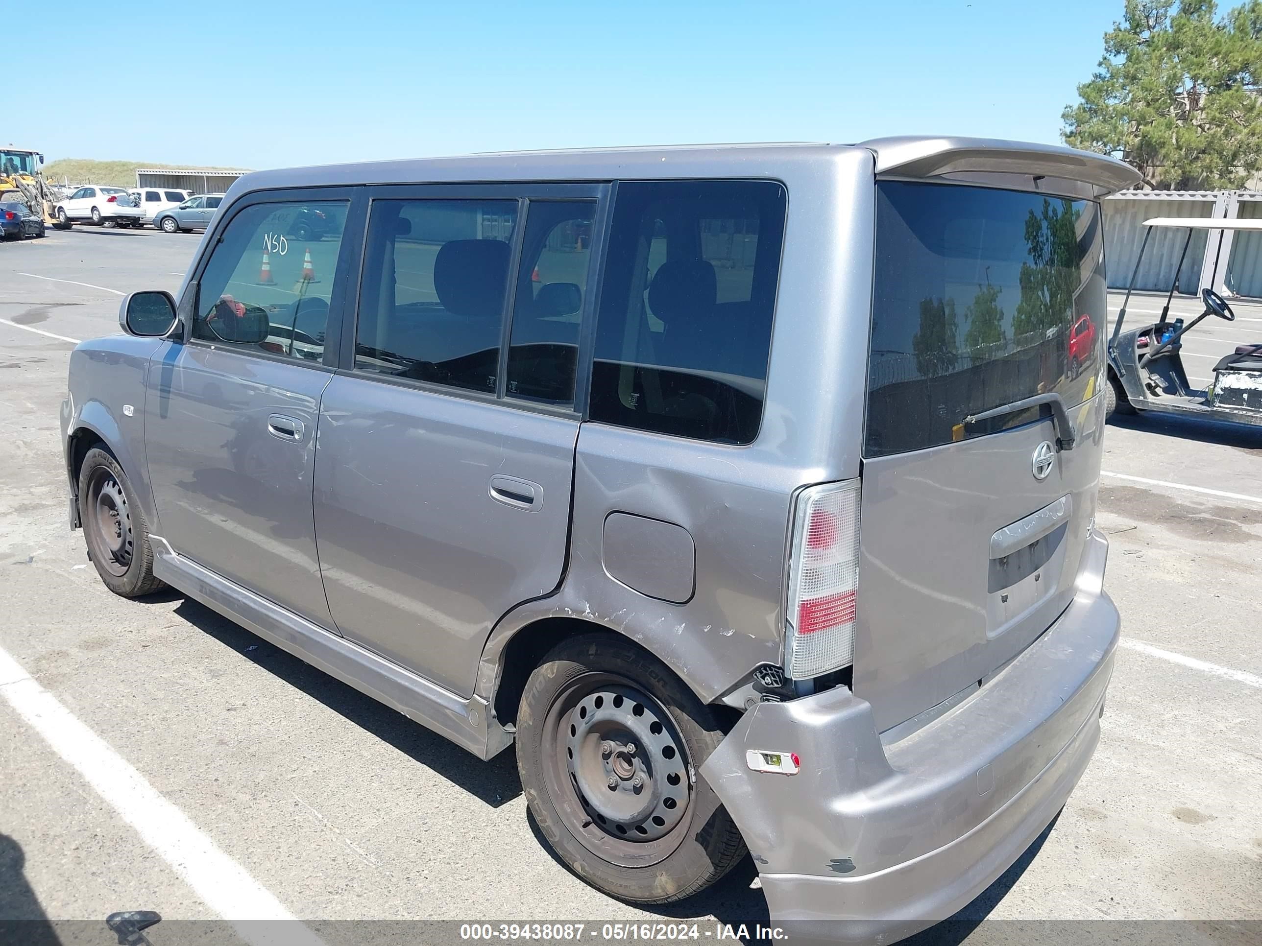 Photo 2 VIN: JTLKT324764087077 - SCION XB 