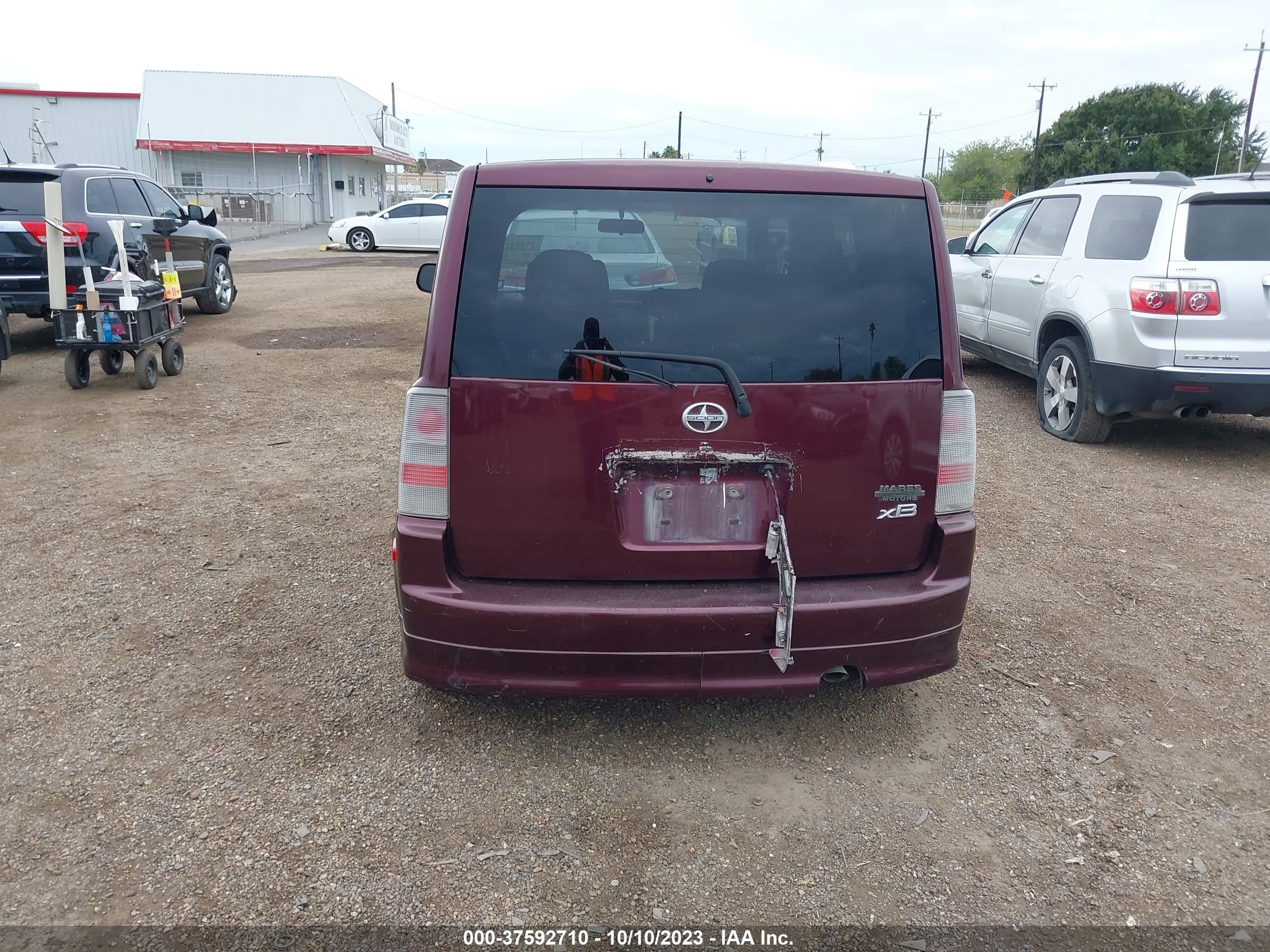 Photo 5 VIN: JTLKT324840146836 - SCION XB 