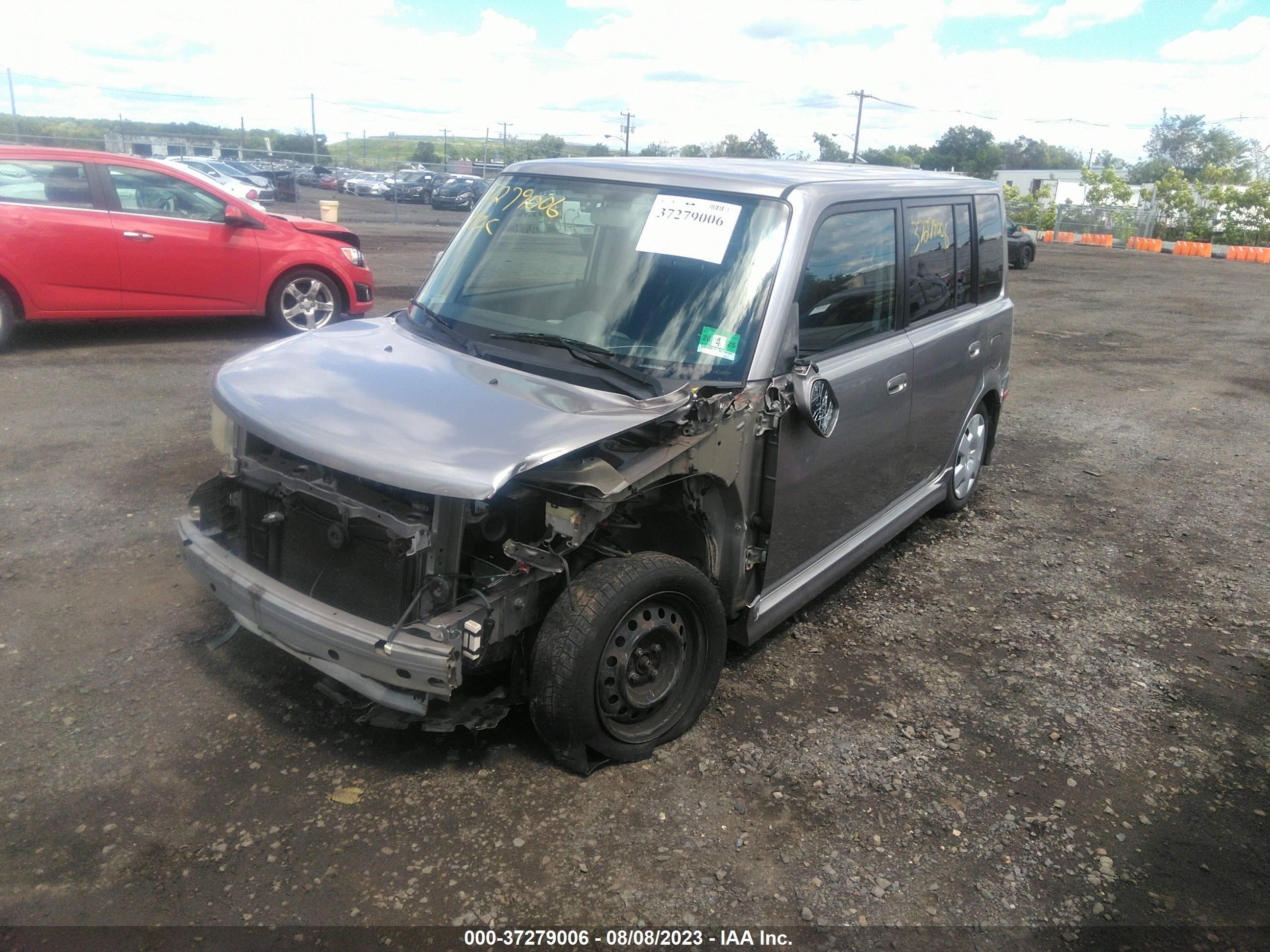 Photo 1 VIN: JTLKT324854008403 - SCION XB 